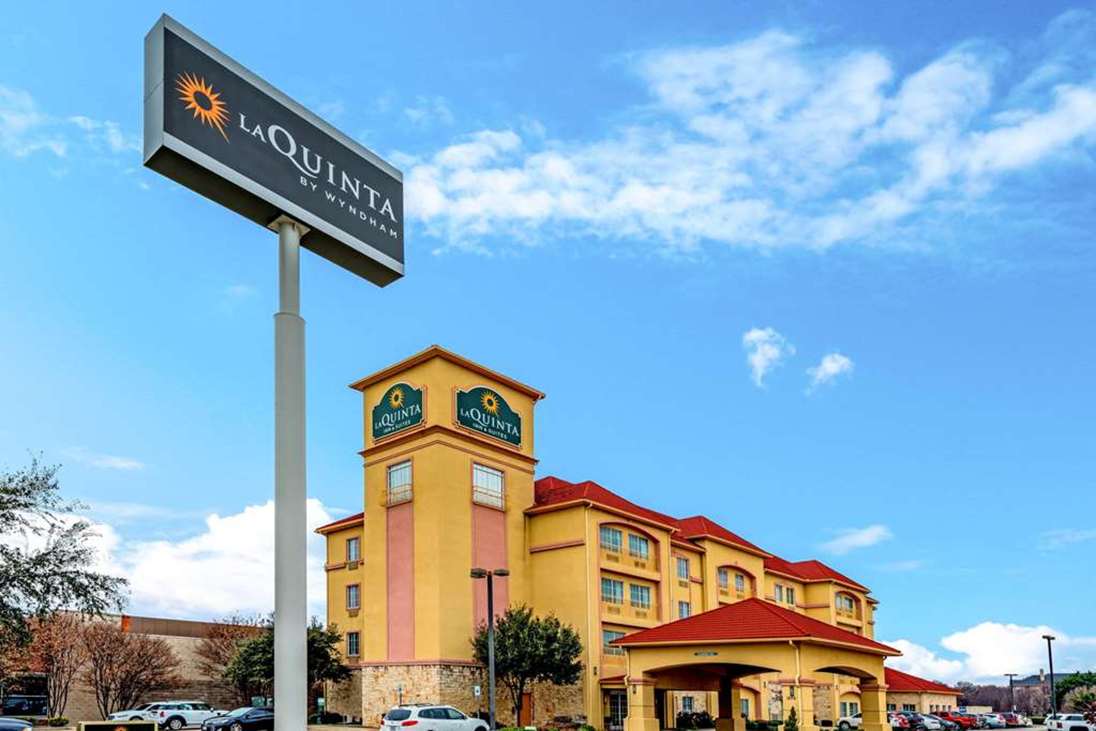 LA QUINTA INN STE DFW AP W BEDFORD