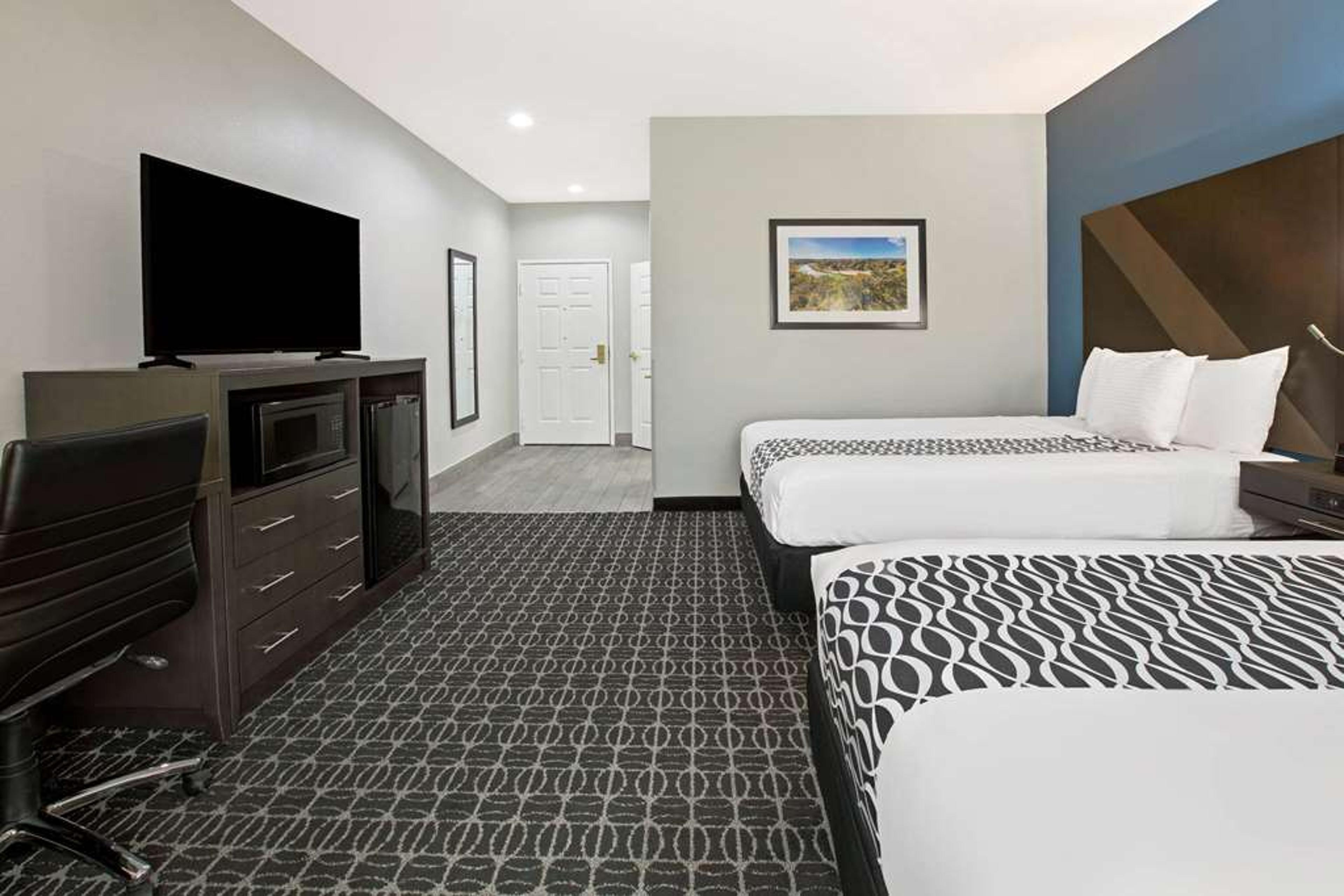 LA QUINTA INN STE SULPHUR SPRINGS