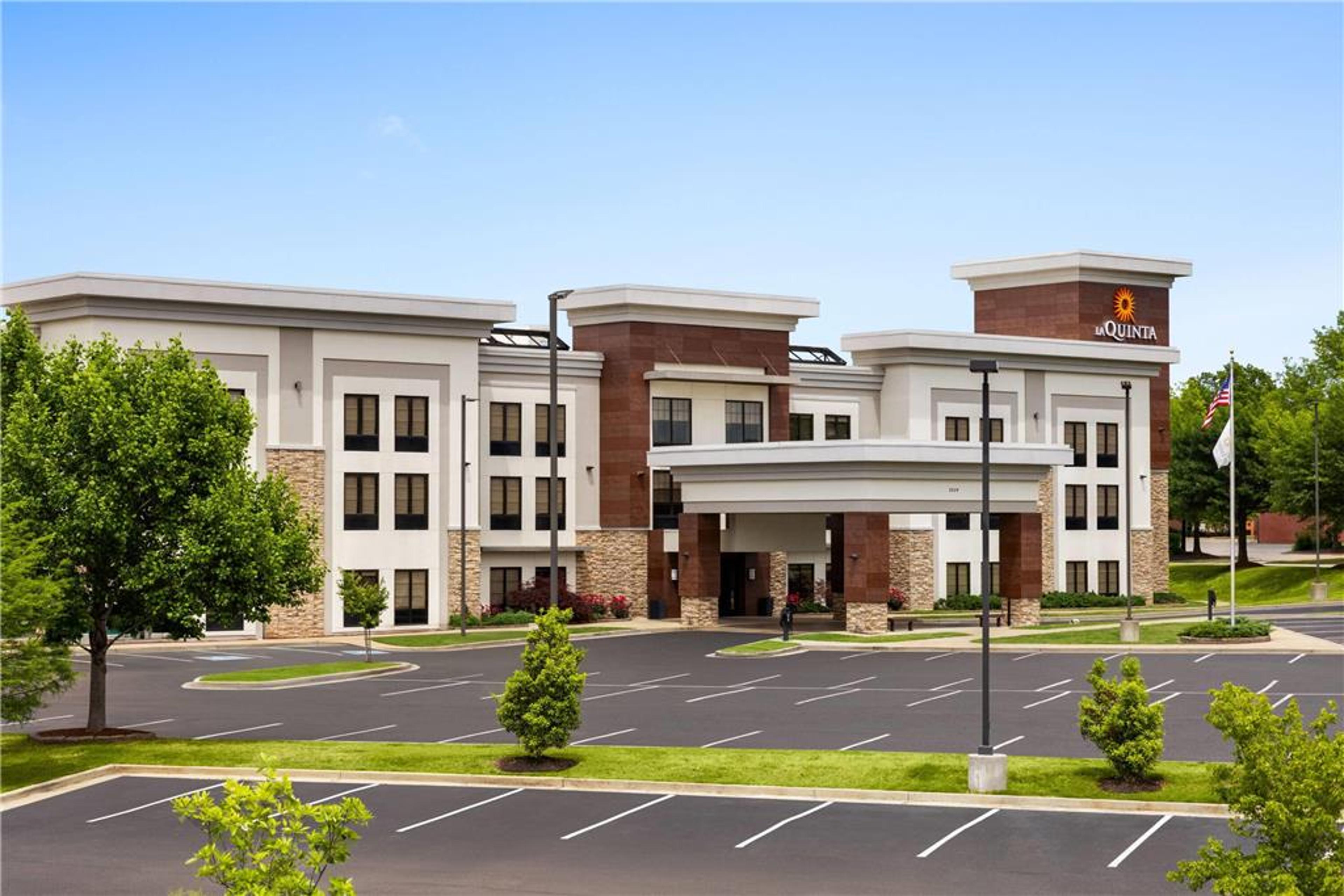 LA QUINTA INN STE MEMPHIS WOLFCHASE