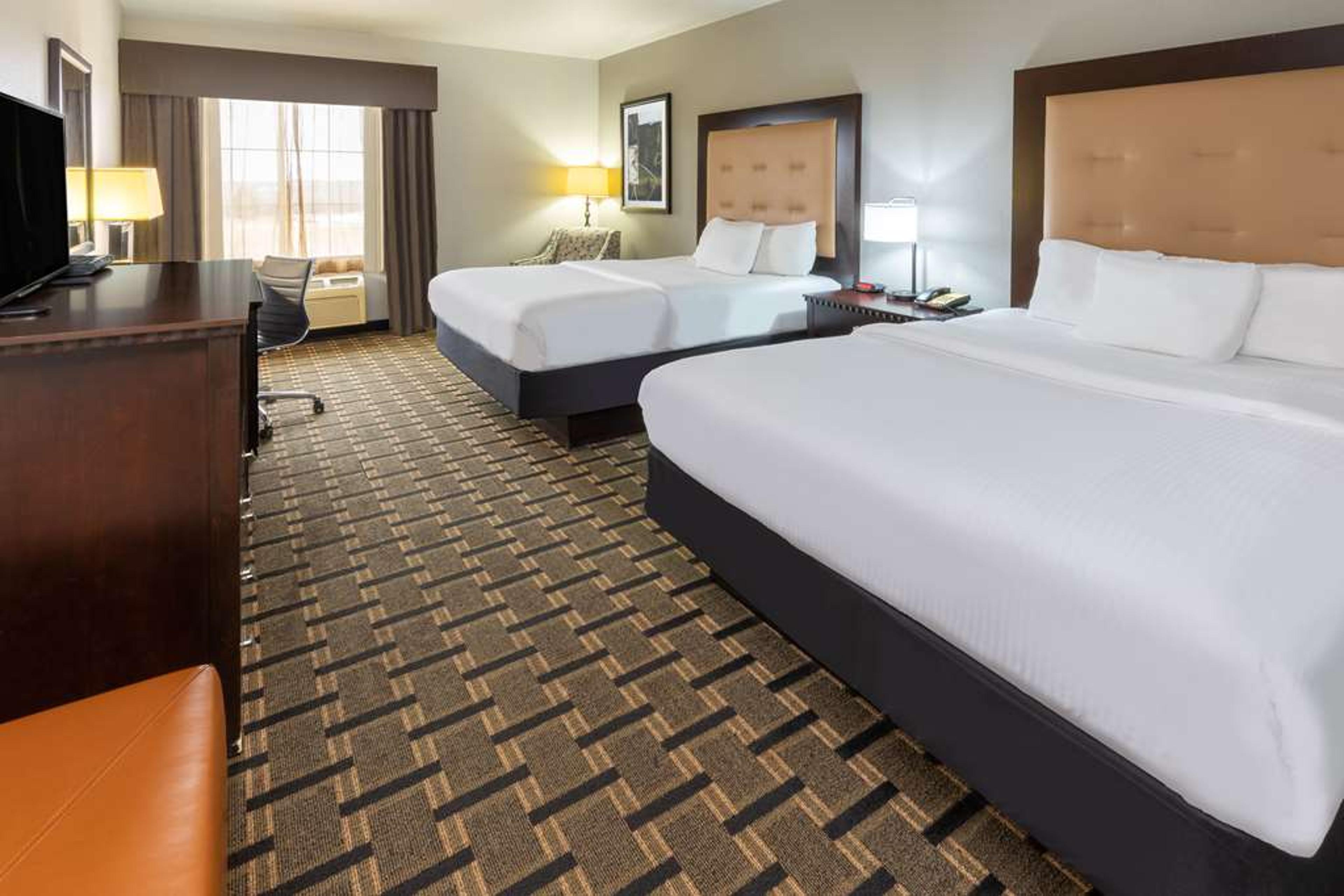 La Quinta Inn & Suites by Wyndham Mt. Pleasant