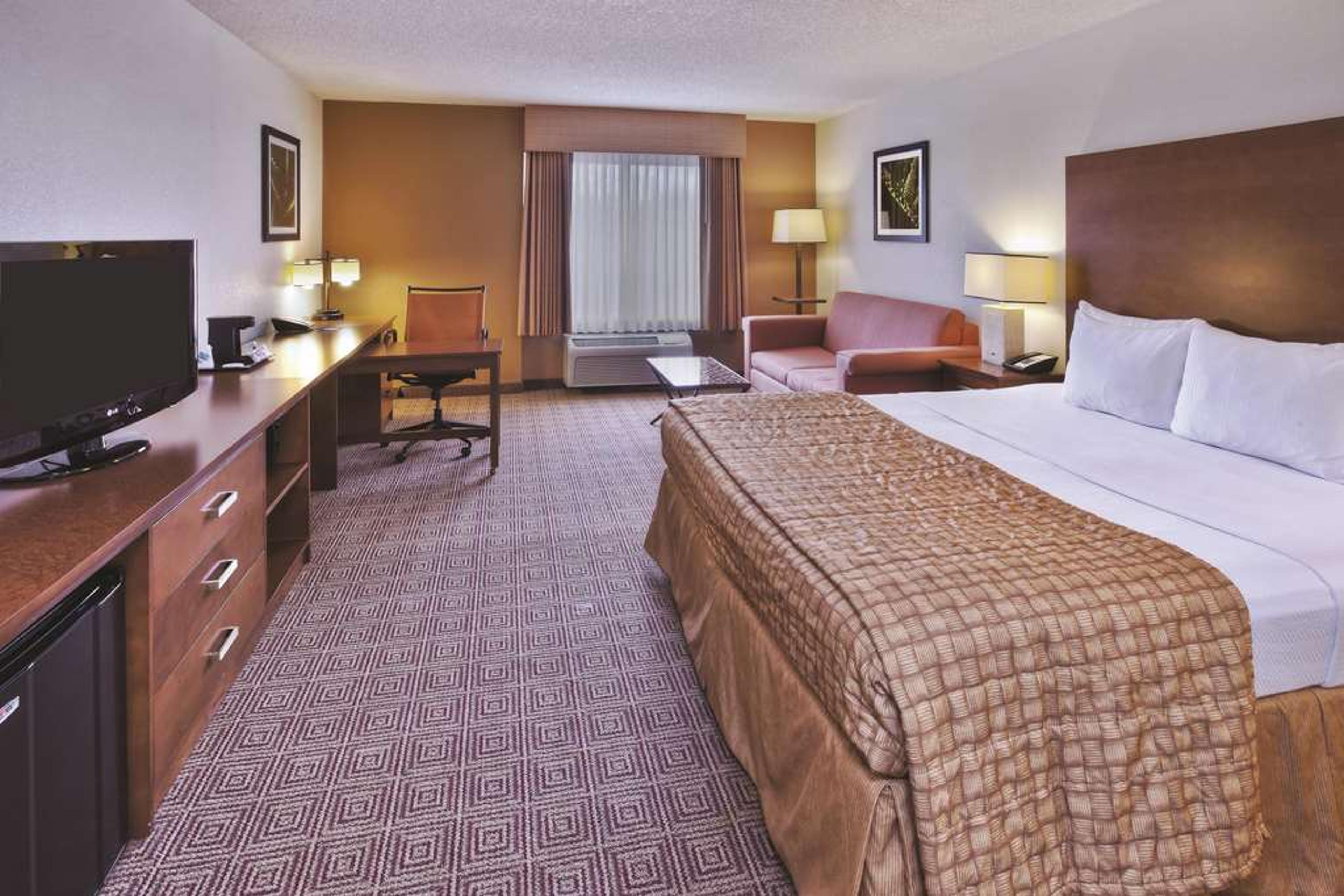 LA QUINTA INN STE DANBURY