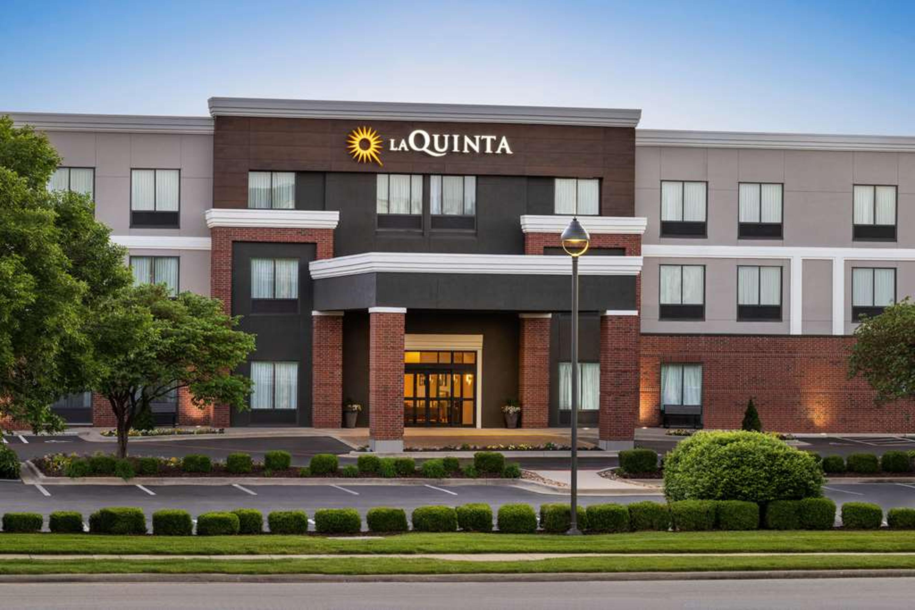 LA QUINTA INN STE AIRPORT PLAZA