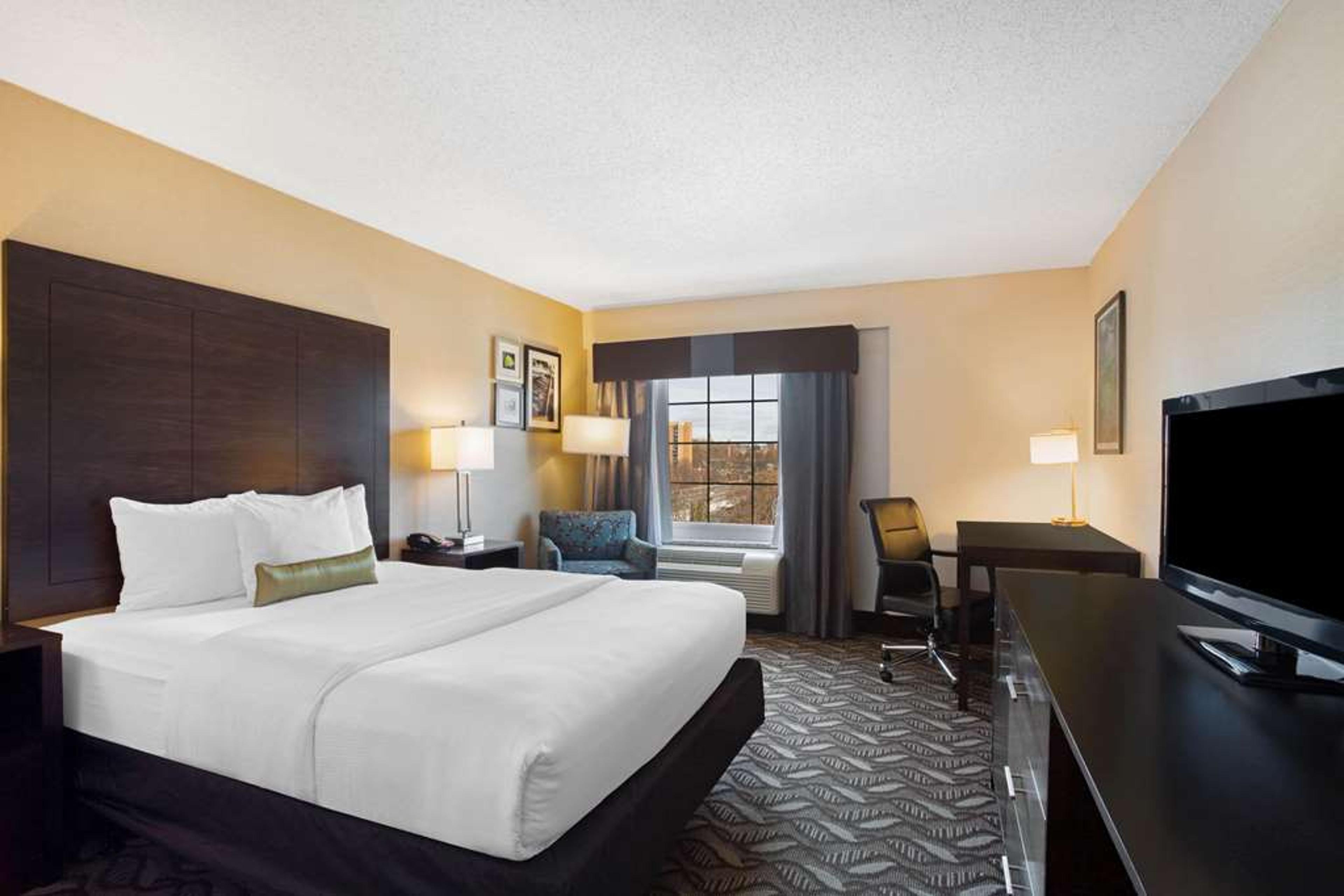LA QUINTA INN STE SPRINGFIELD