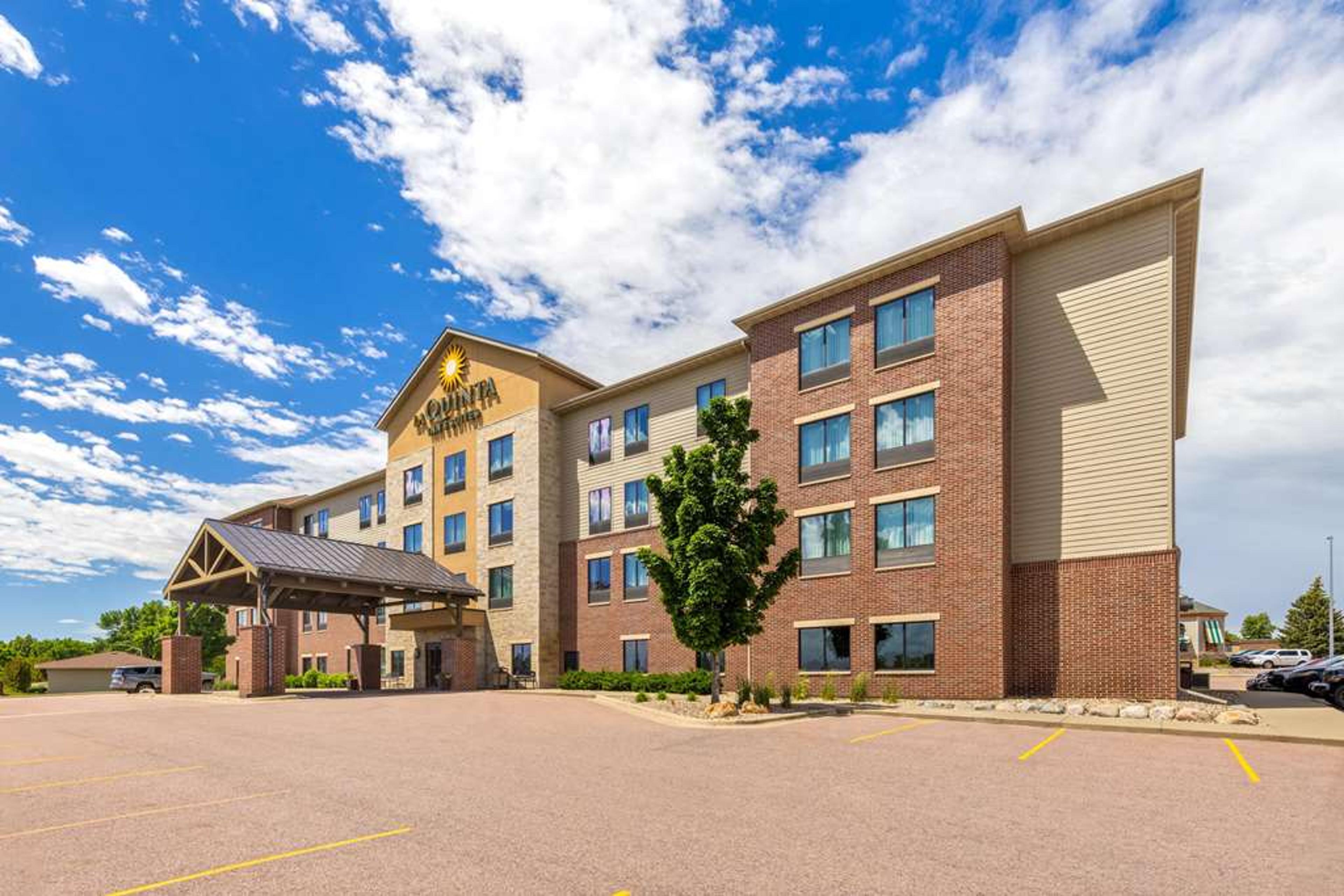 LA QUINTA INN STE SIOUX FALLS