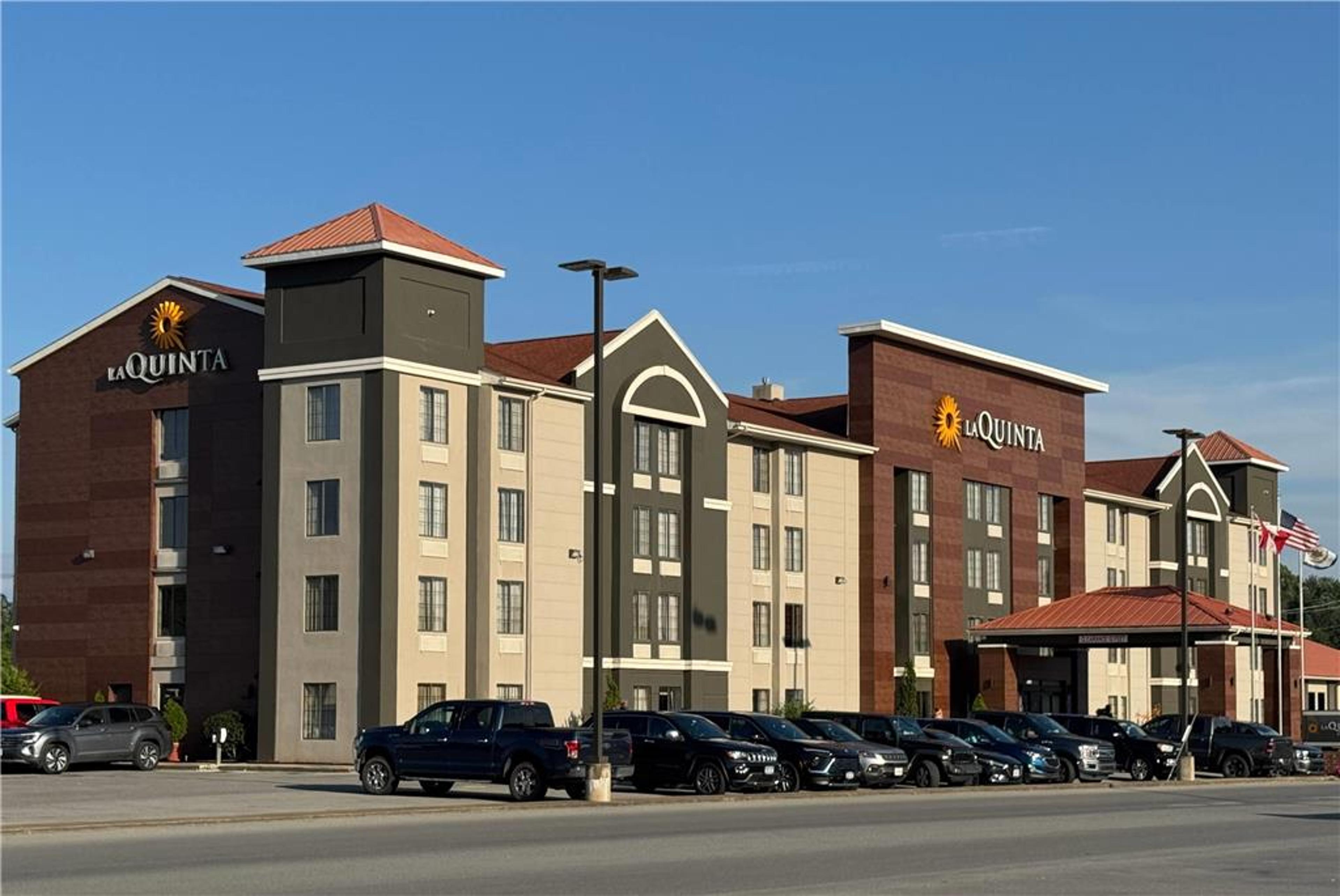 LA QUINTA INN & SUITES SUMMERSVILLE
