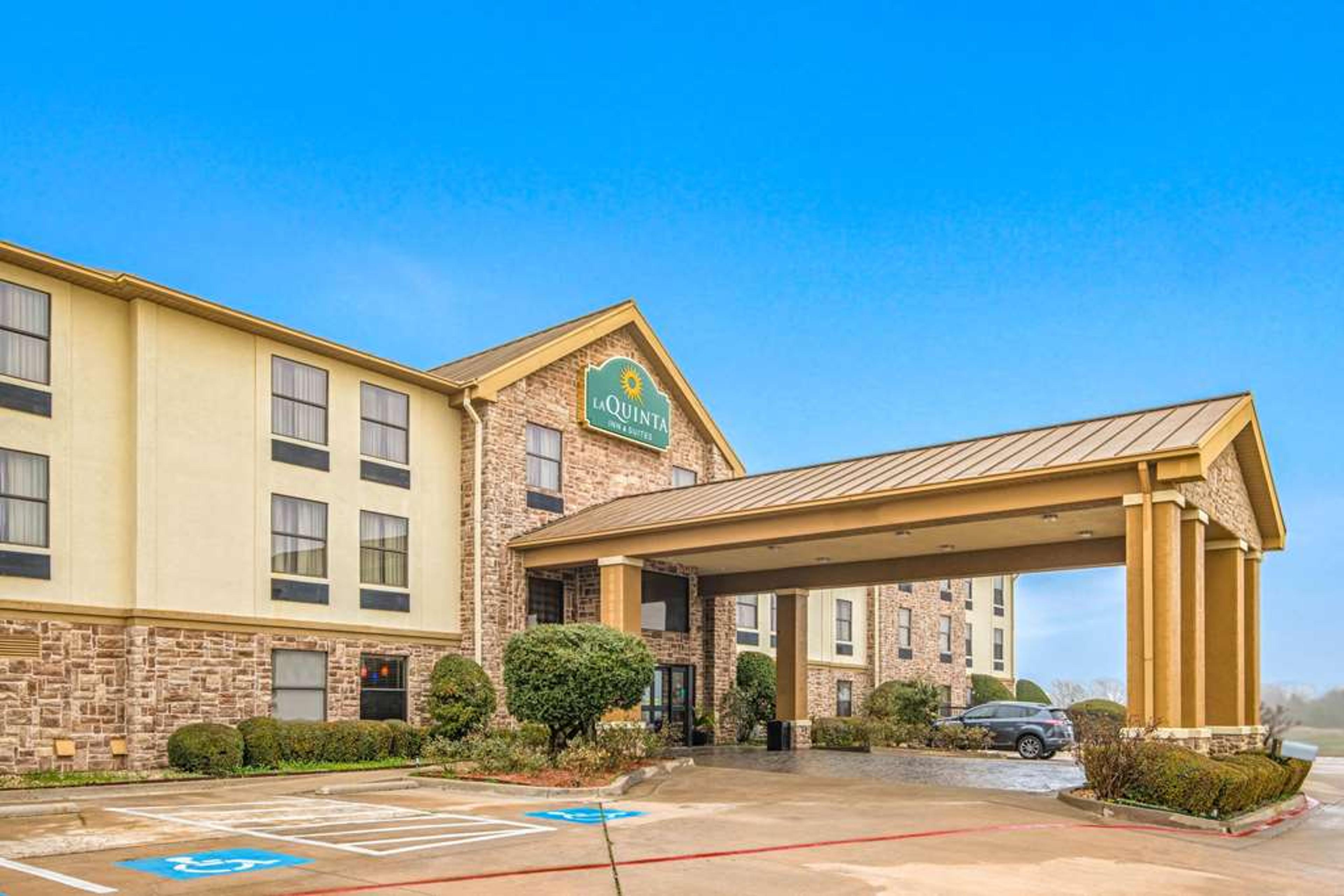 LA QUINTA INN STE NORTH LAKE TEXOMA
