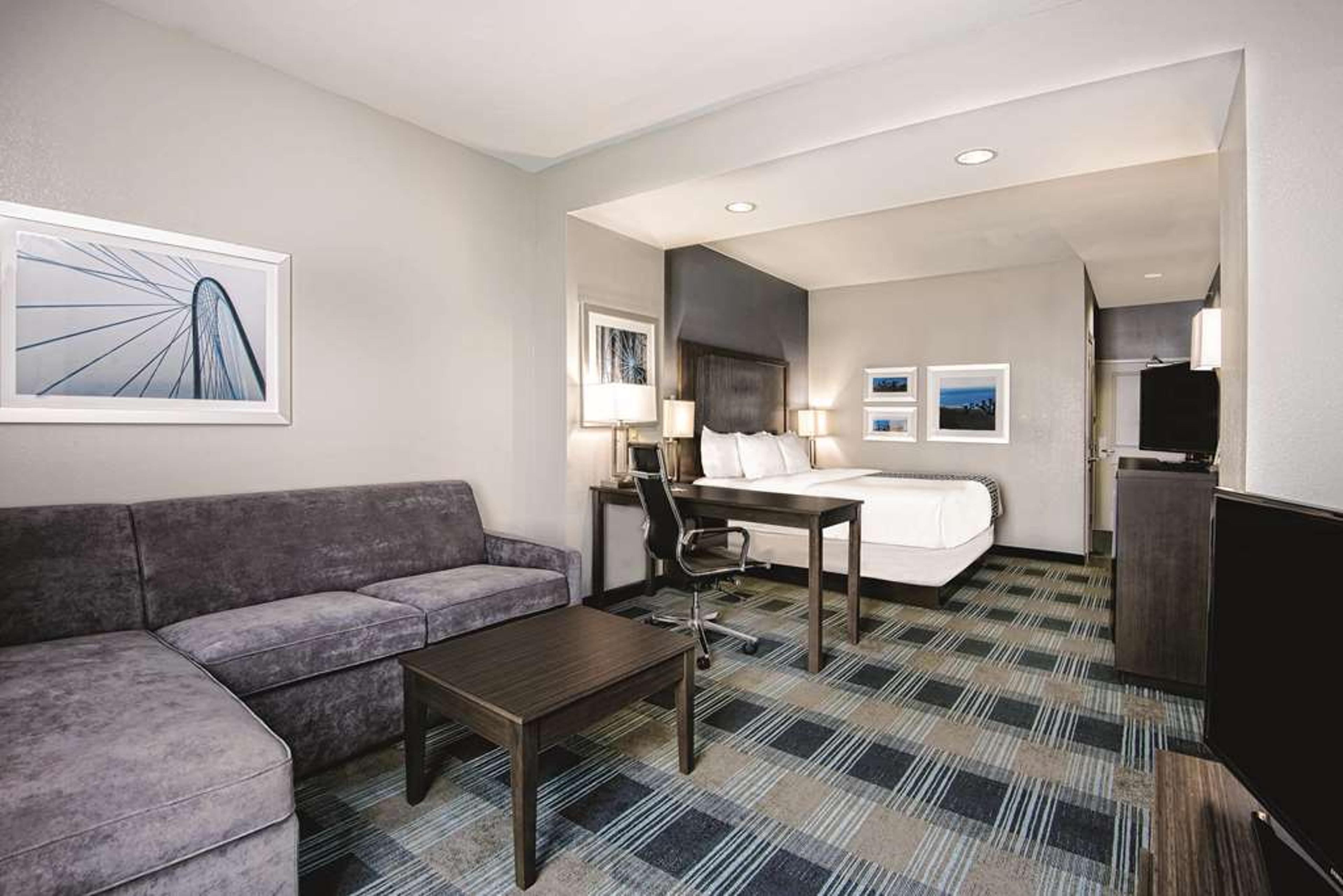 LA QUINTA INN STE VICTORIA - SOUTH