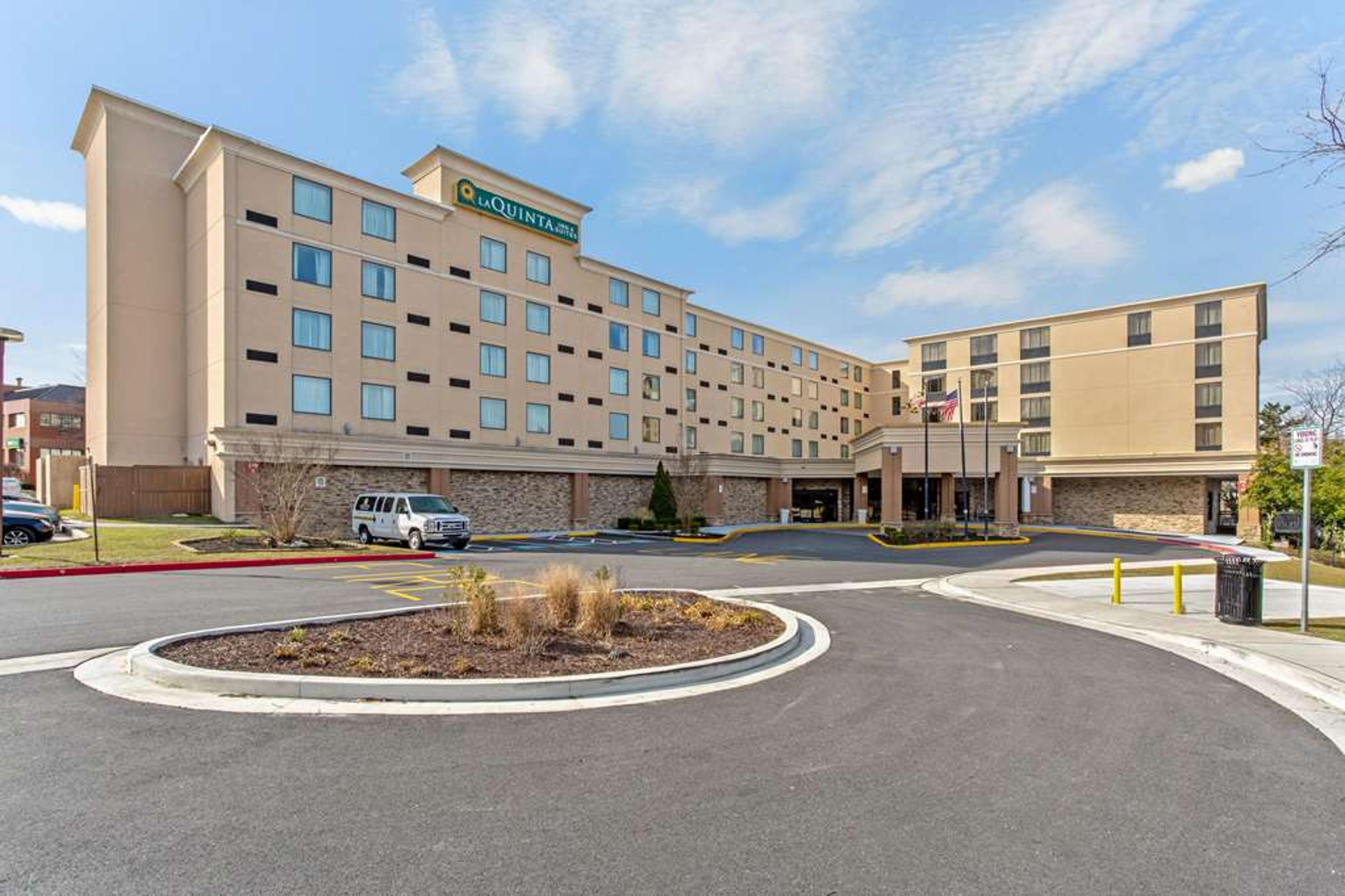 DOUBLETREE BY HILTON SALISBURY