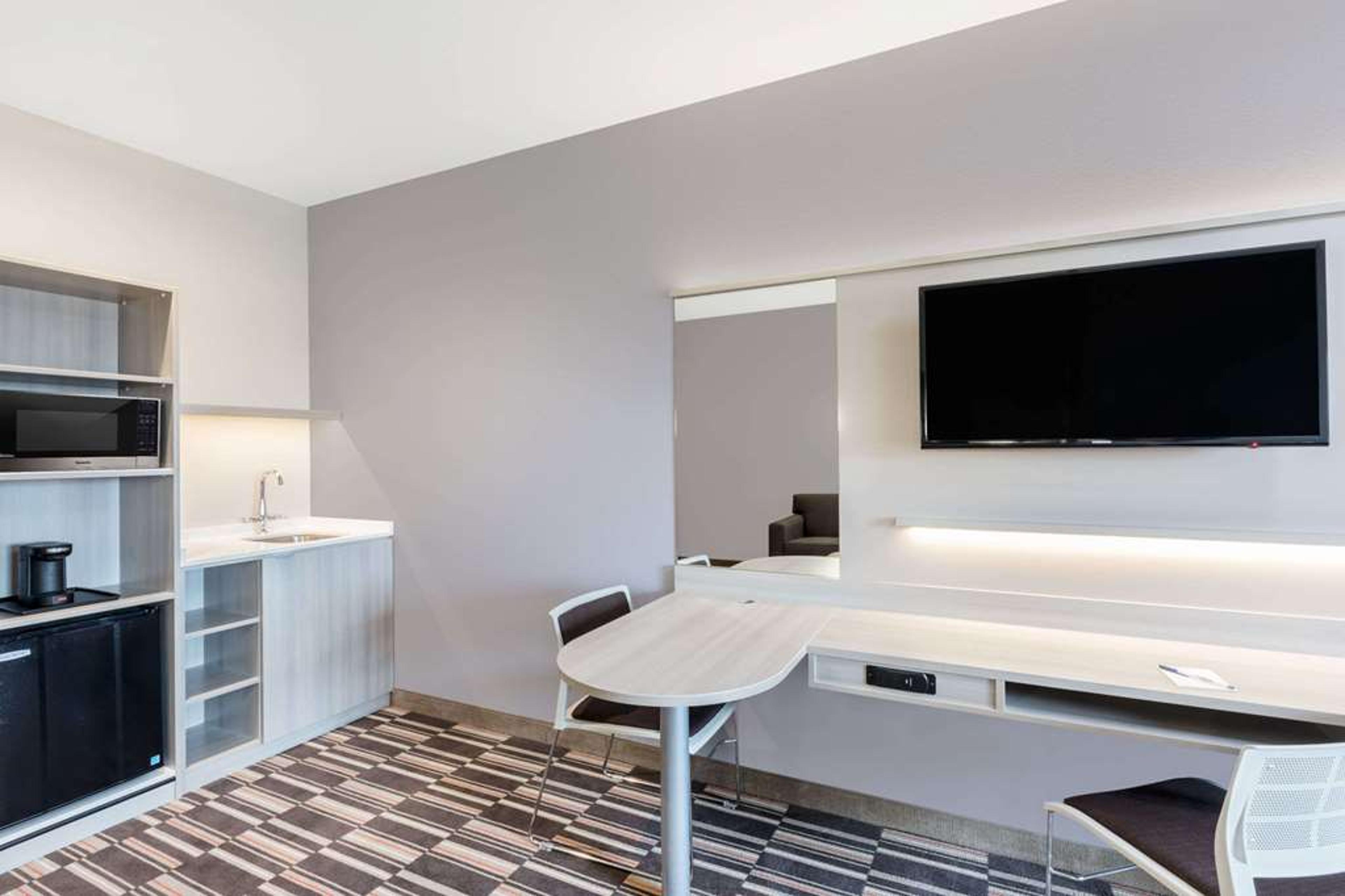 MICROTEL INN & SUITES BY WYNDHAM PE