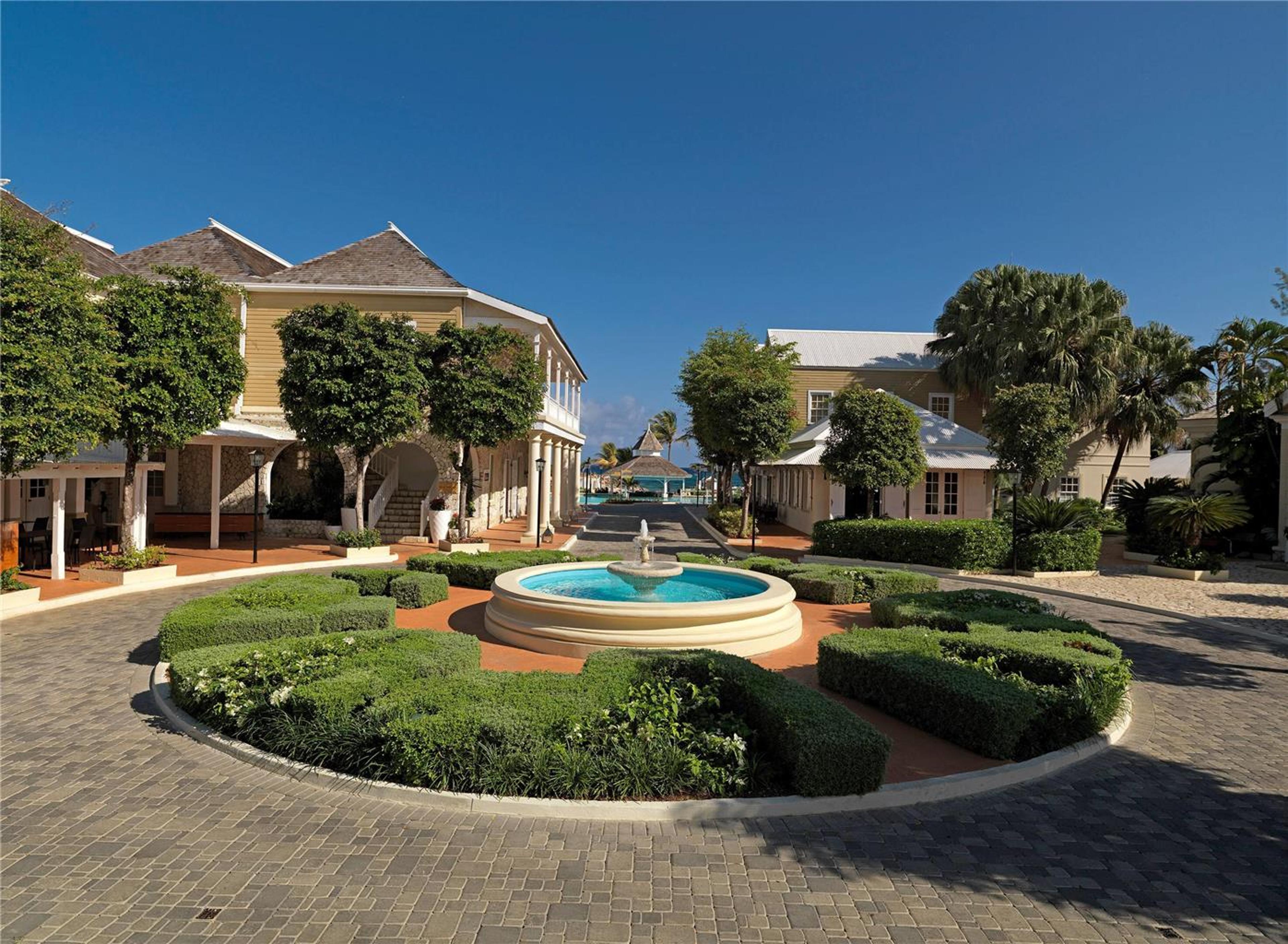 MELIA BRACO VILLAGE