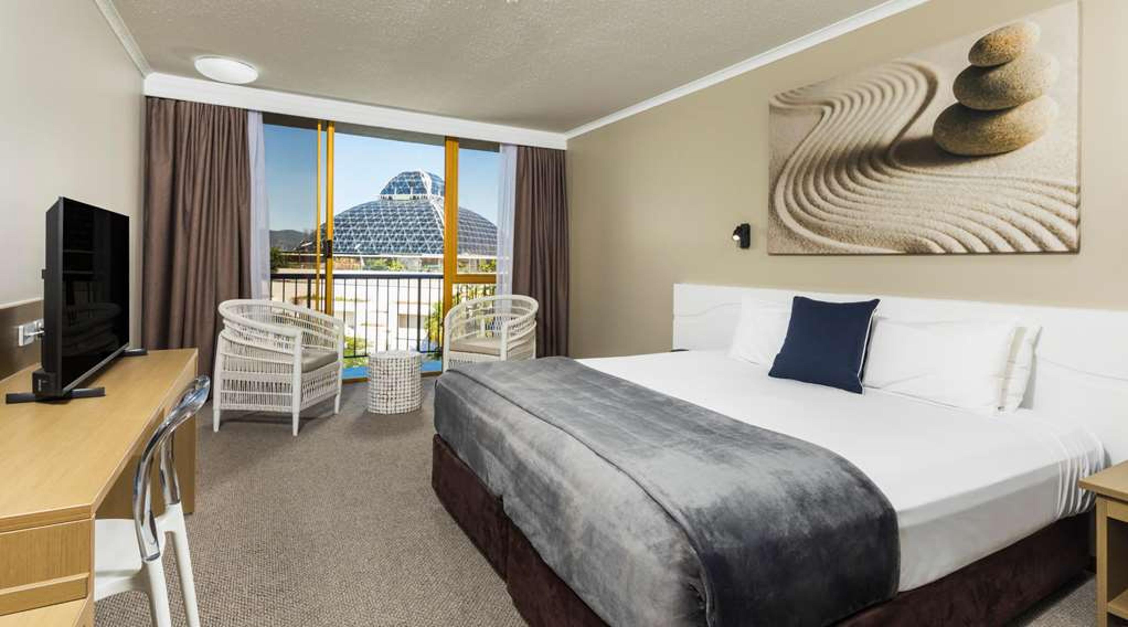 PACIFIC HOTEL CAIRNS