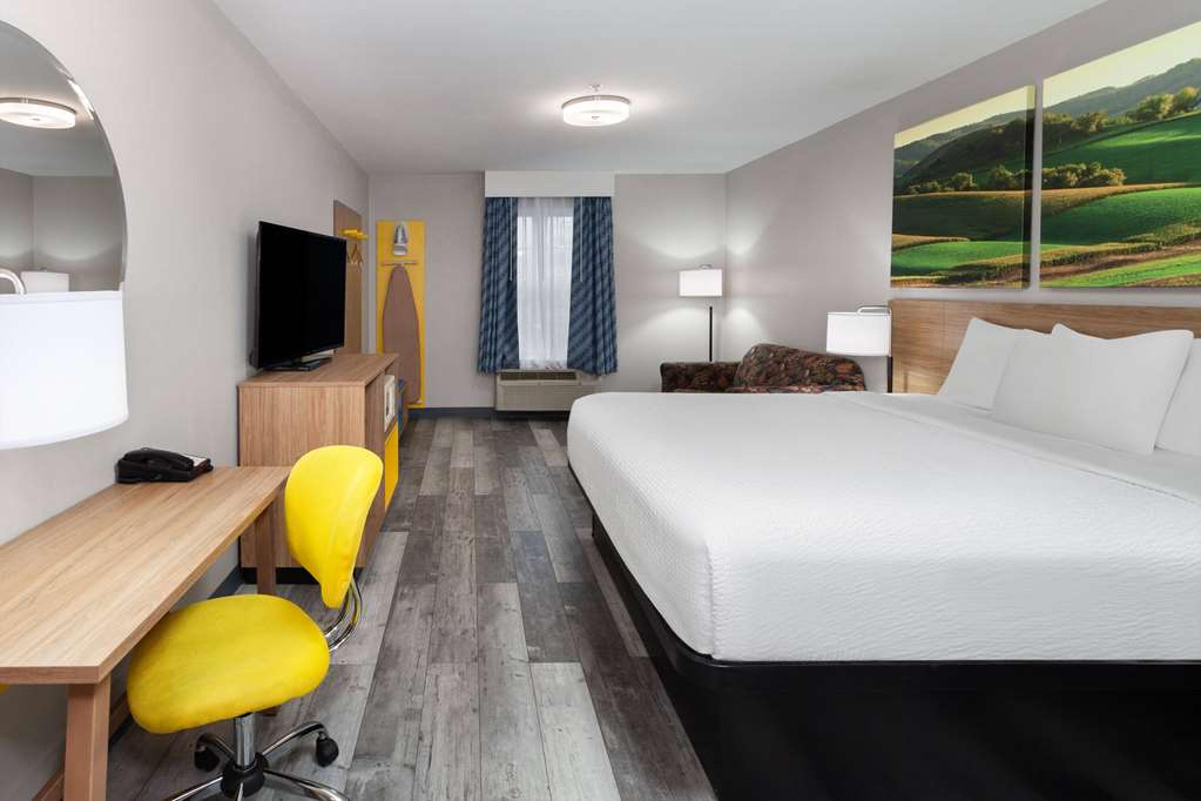 DAYS INN & SUITES BY WYNDHAM SELLER