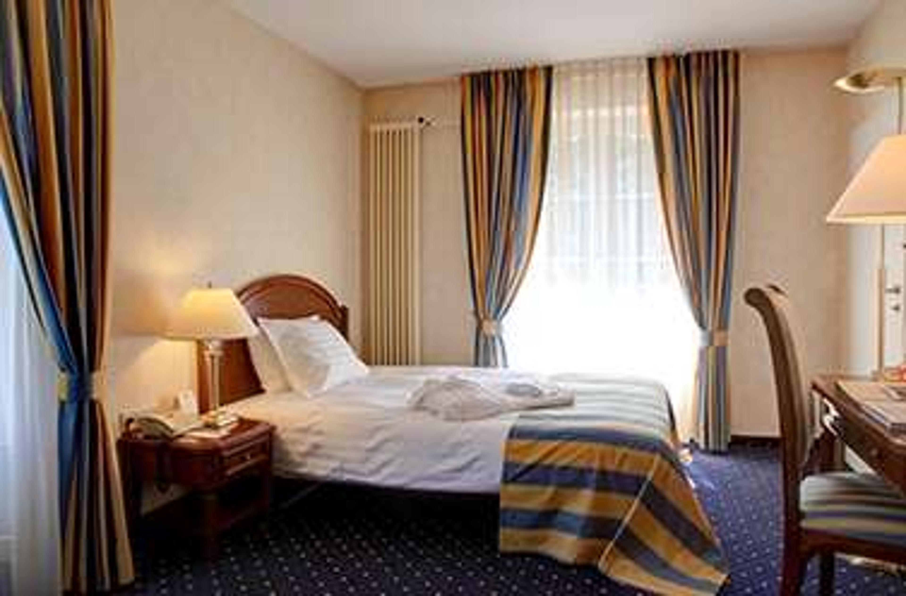 HOTEL ET CENTRE THERMAL D YVERDON