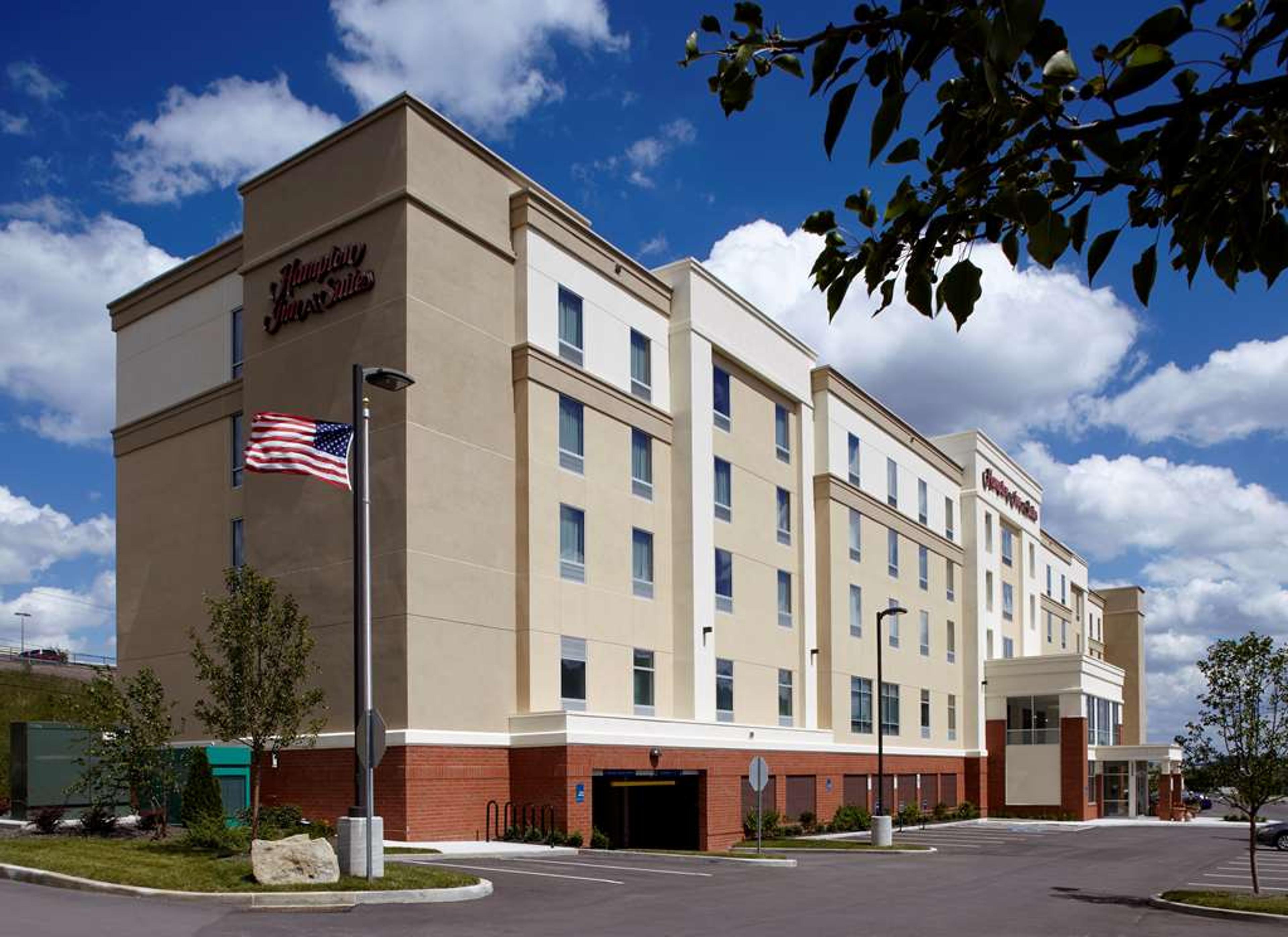 HAMPTON INN AND SUITES PITTSBURGH A