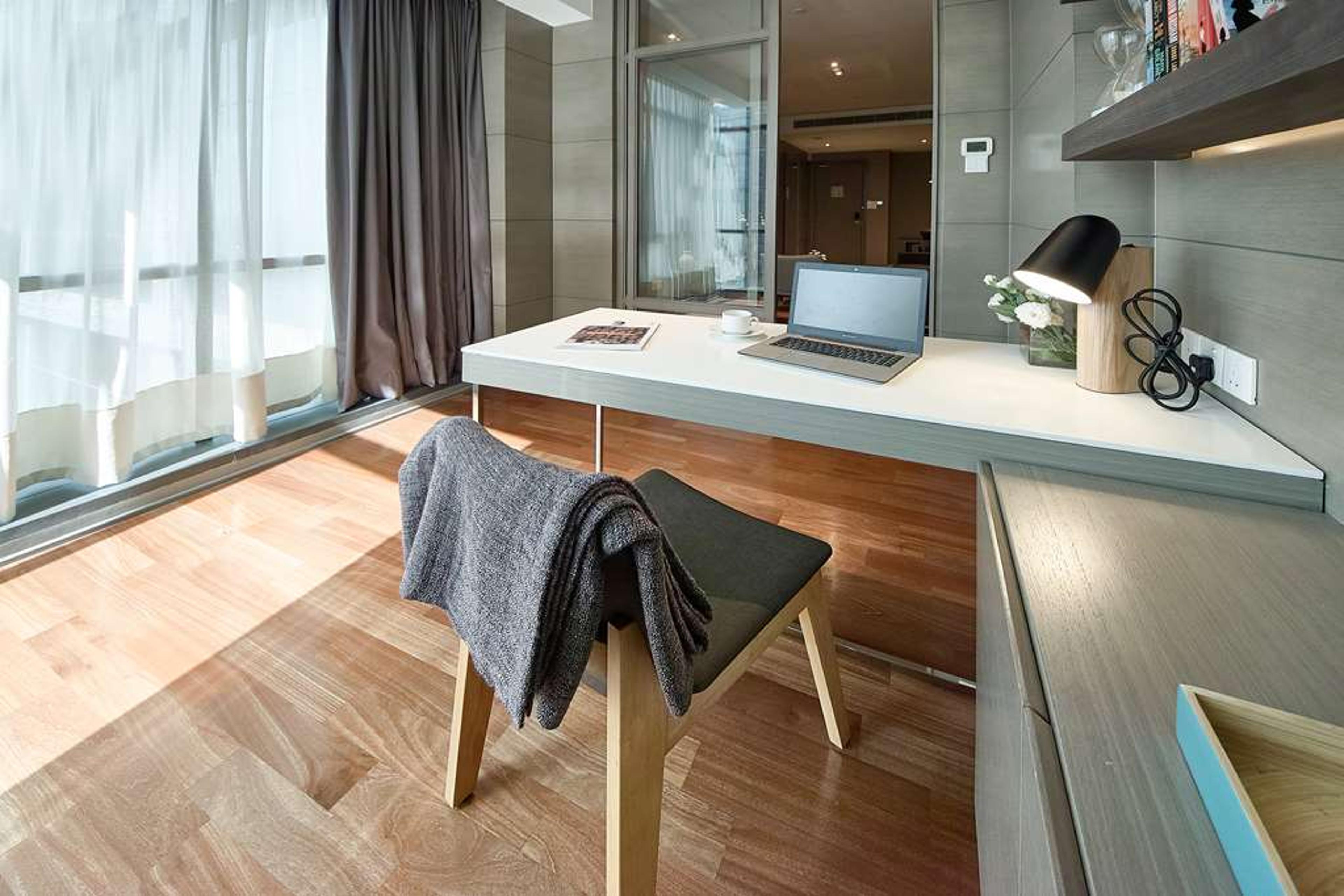 VE HOTEL AND RESIDENCE