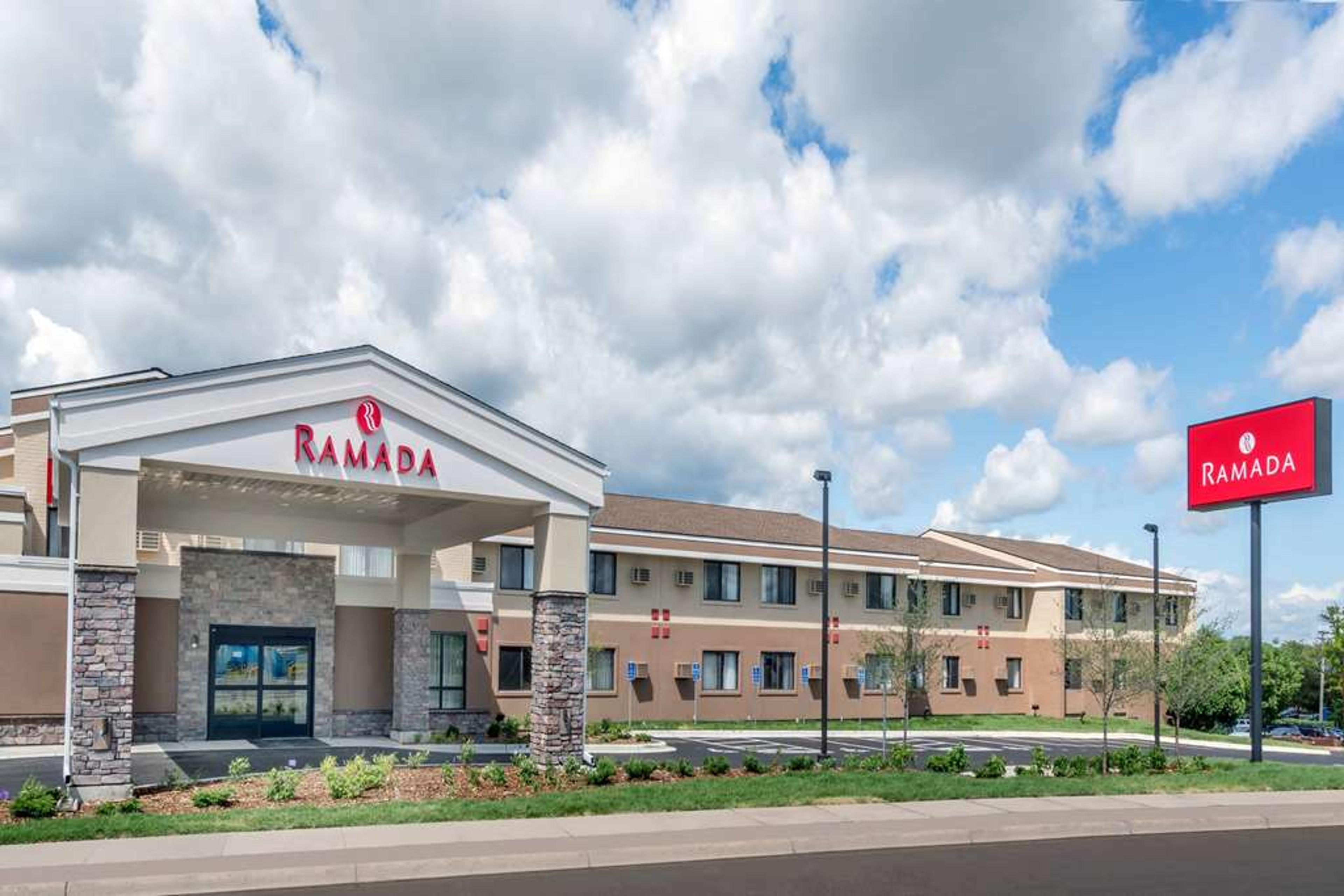 RAMADA BY WYNDHAM MINNEAPOLIS GOLDE