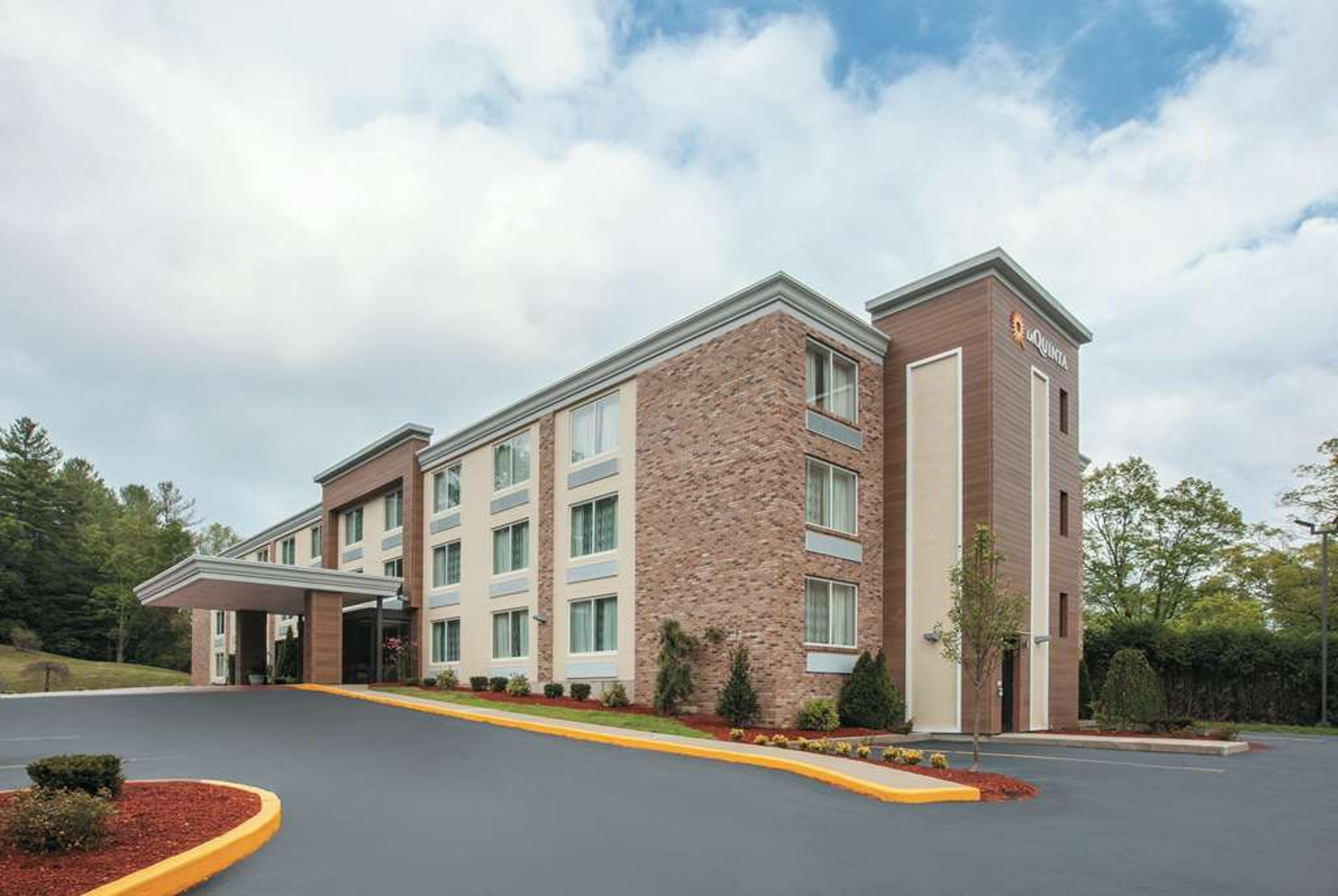 LA QUINTA INN STE STURBRIDGE