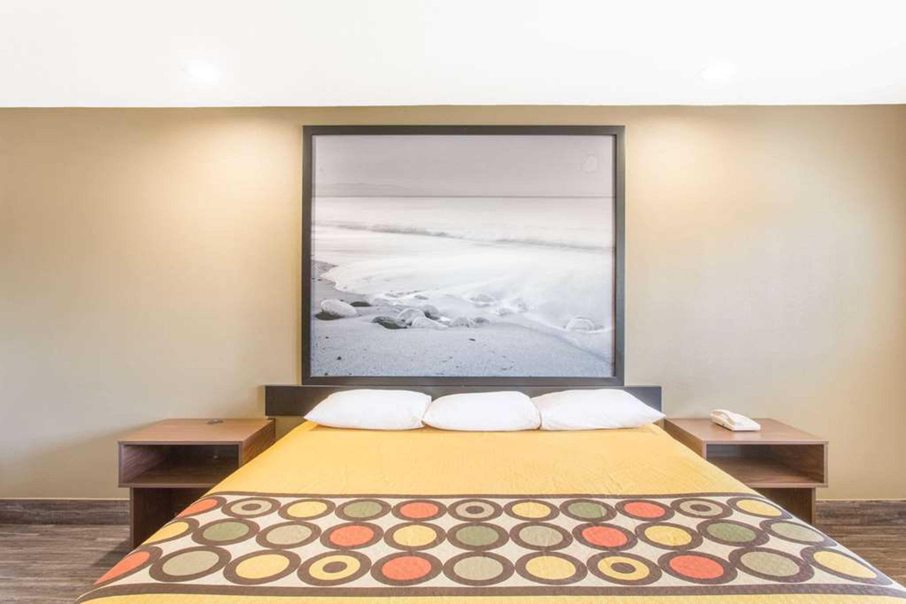 SUPER 8 BY WYNDHAM NATIONAL CITY CH
