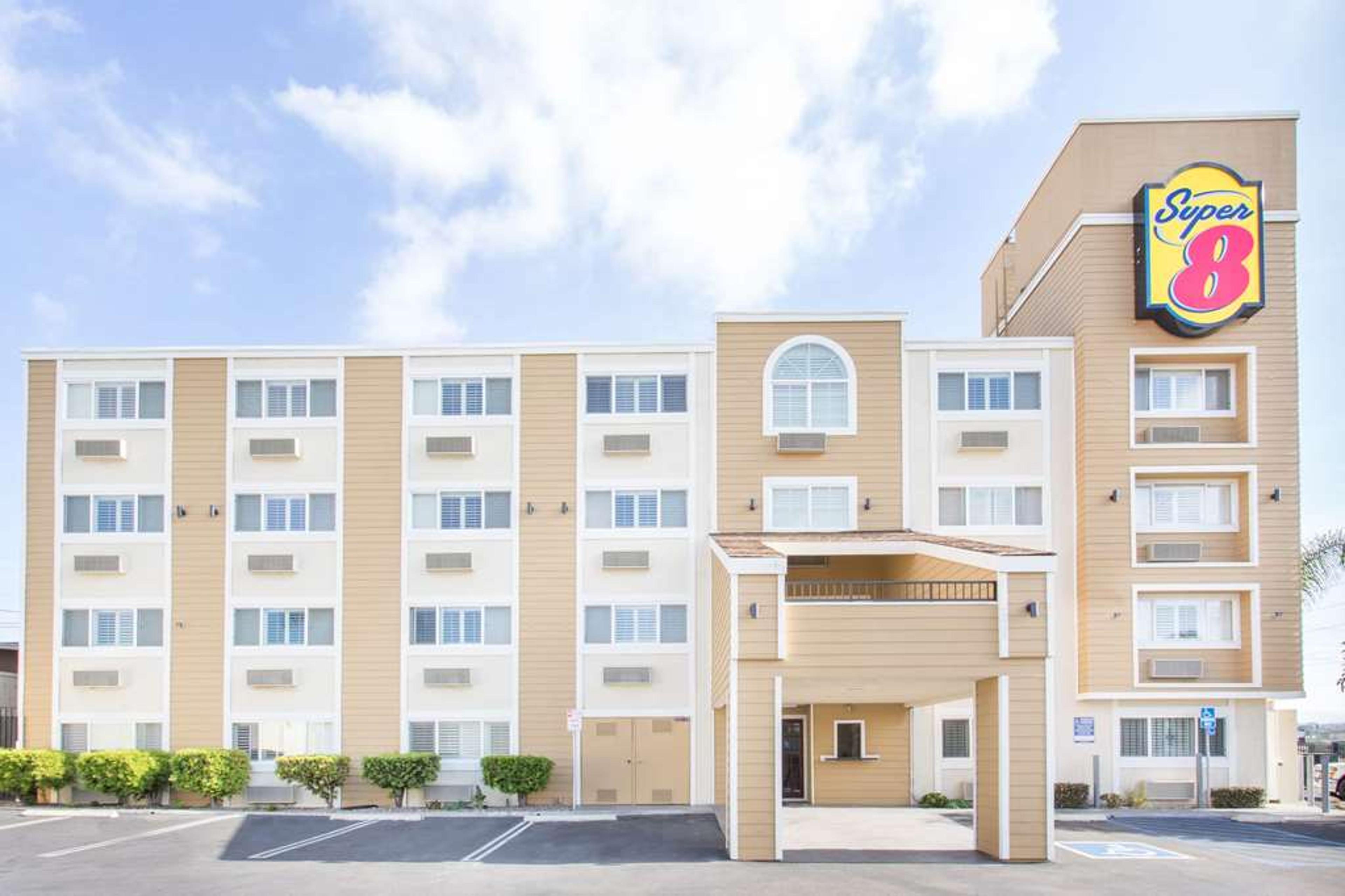 SUPER 8 BY WYNDHAM NATIONAL CITY CH