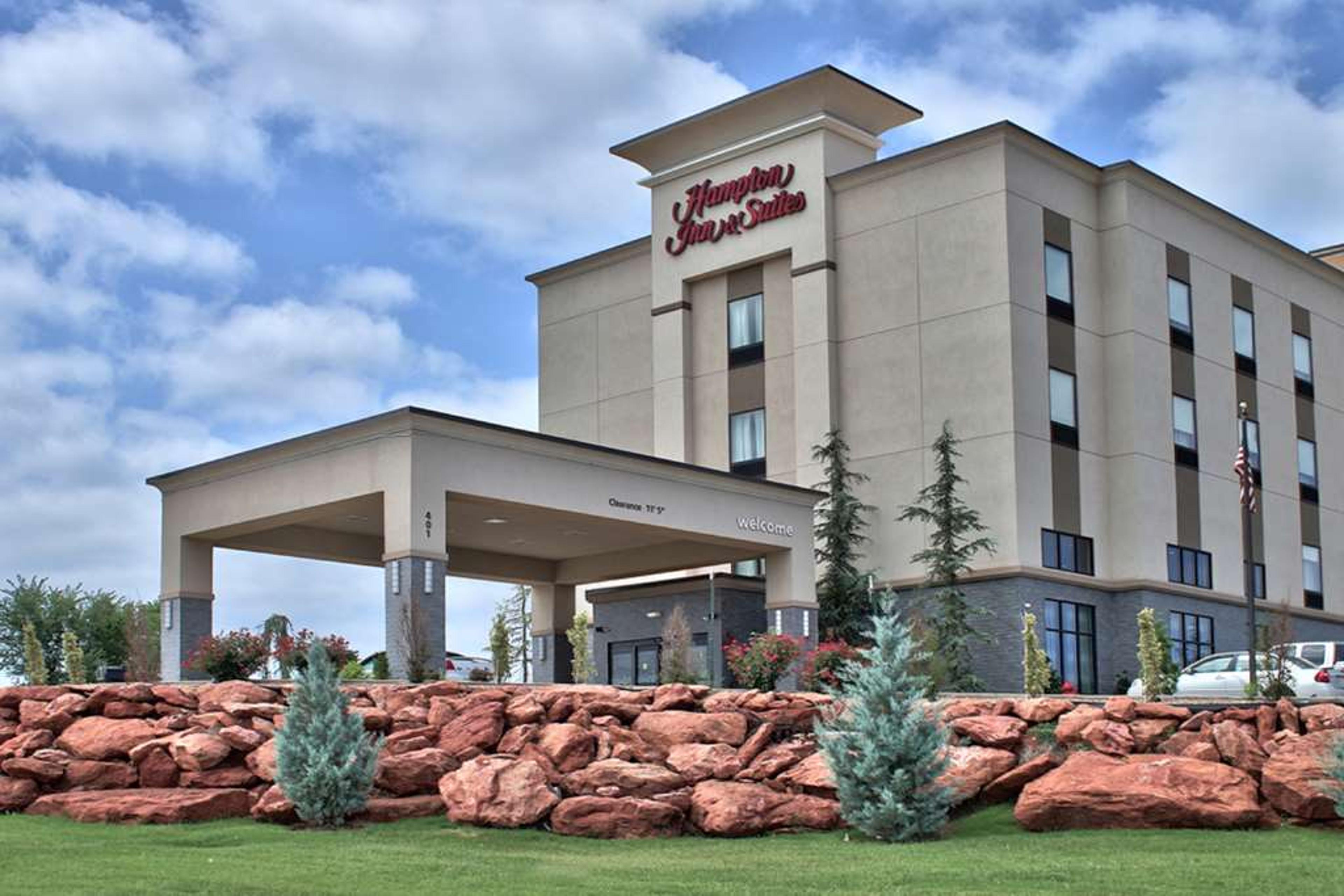 HAMPTON INN AND SUITES GUTHRIE