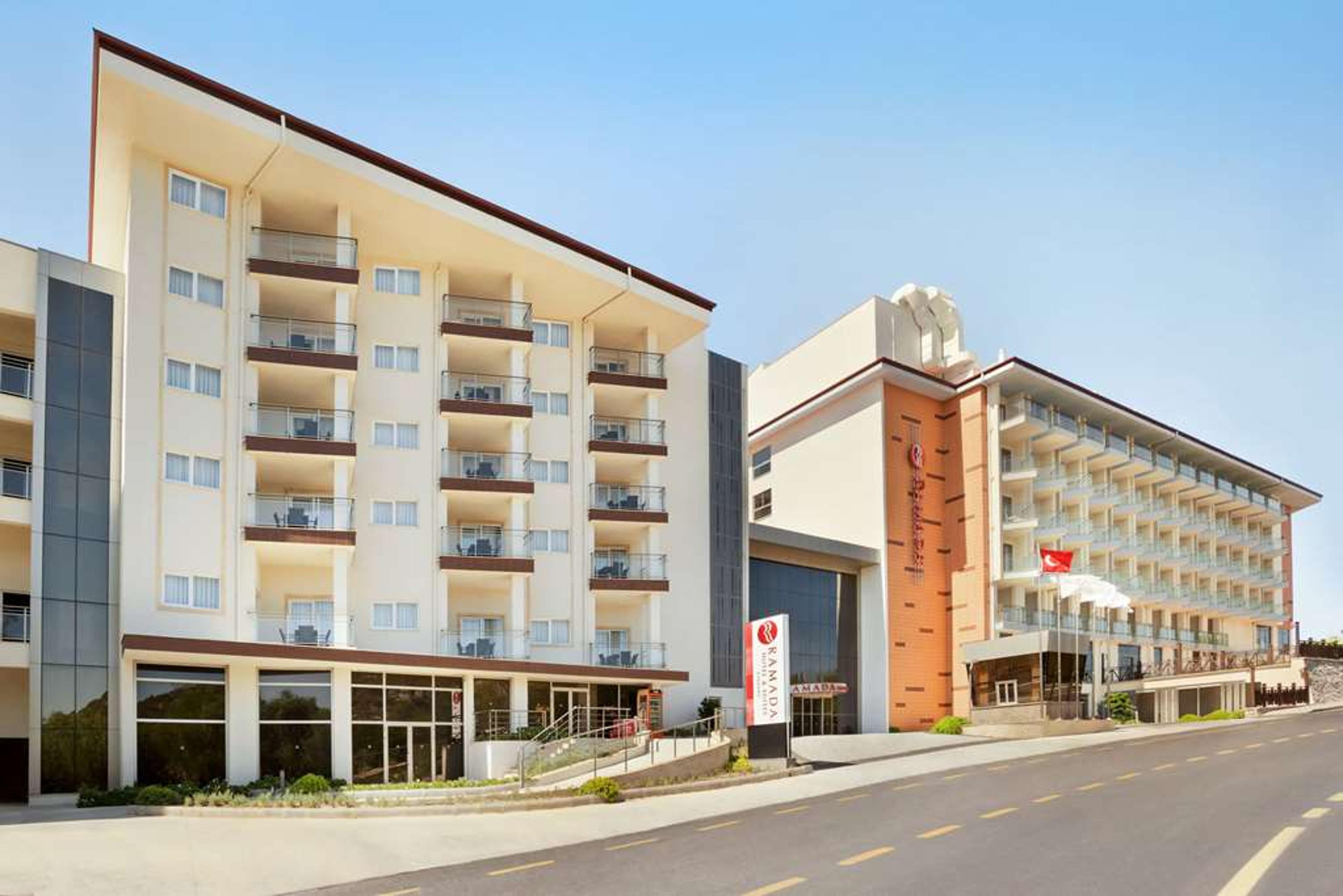 RAMADA HOTEL & SUITES KUSADASI