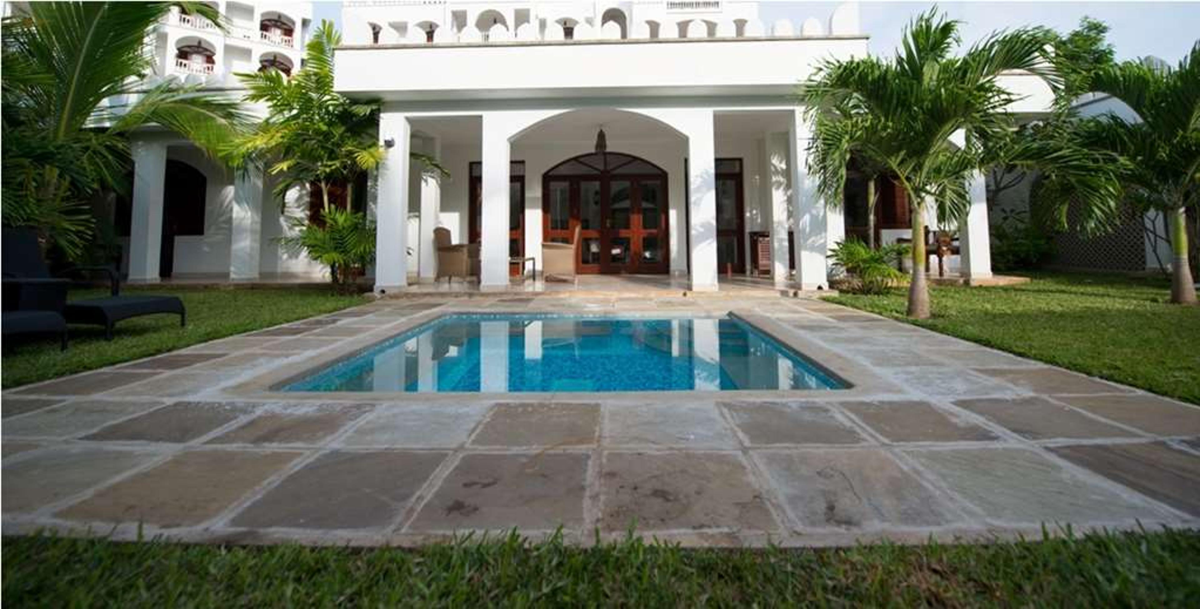 LANTANA GALU BEACH
