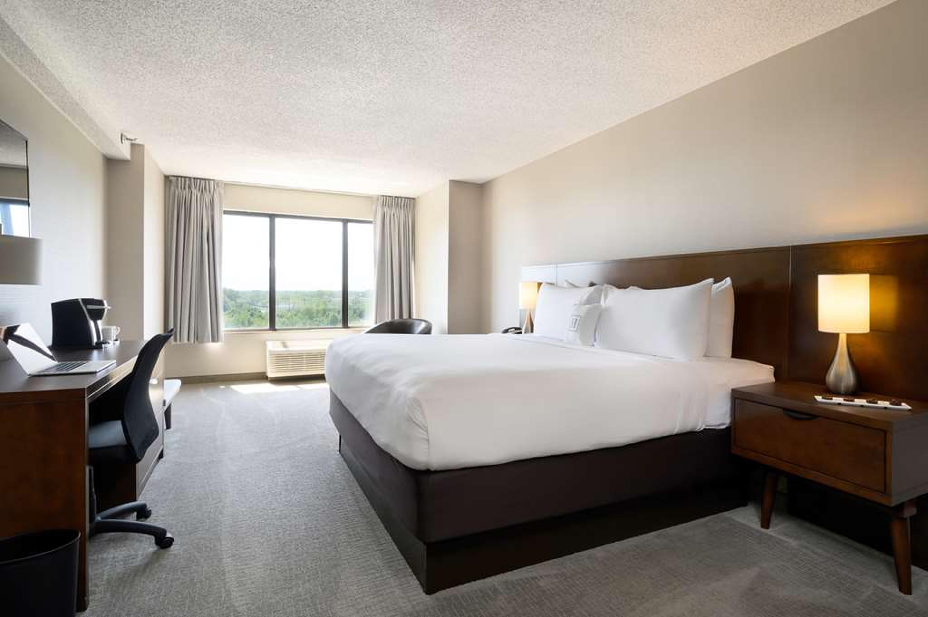 HARBORSIDE HOTEL