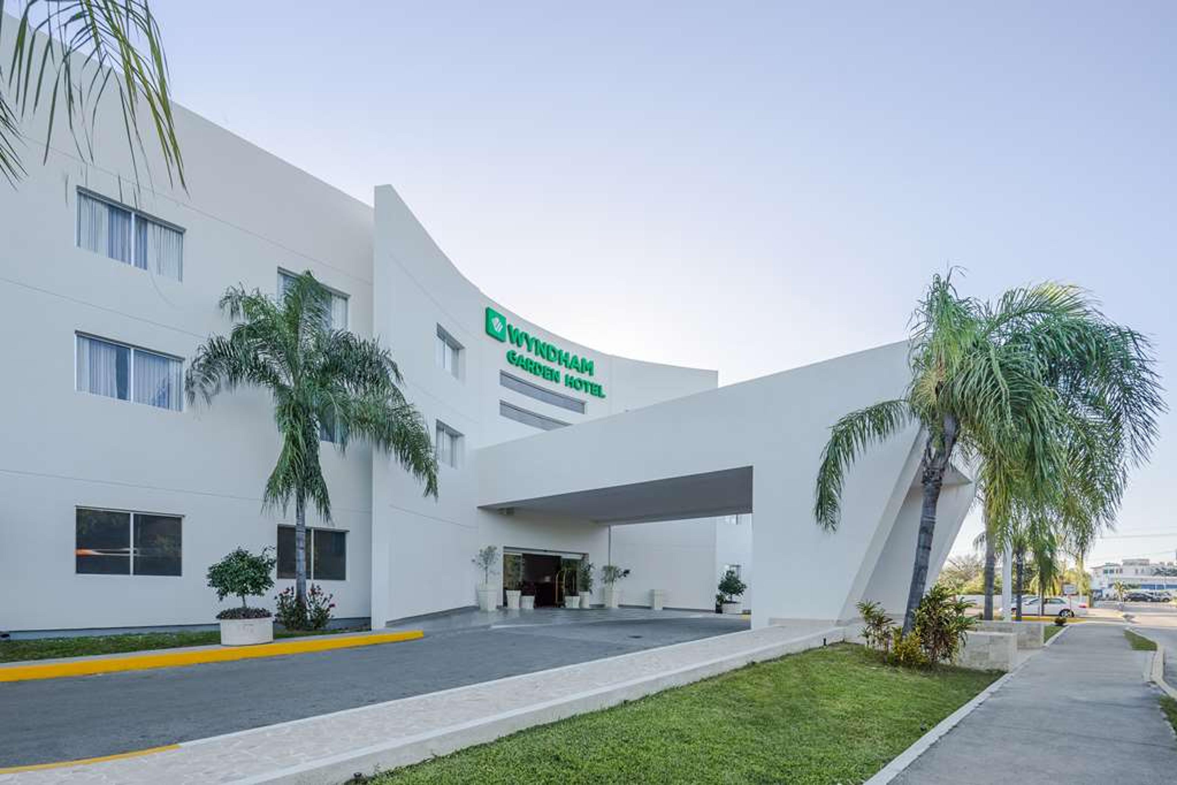 WYNDHAM GARDEN PLAYA DEL CARMEN