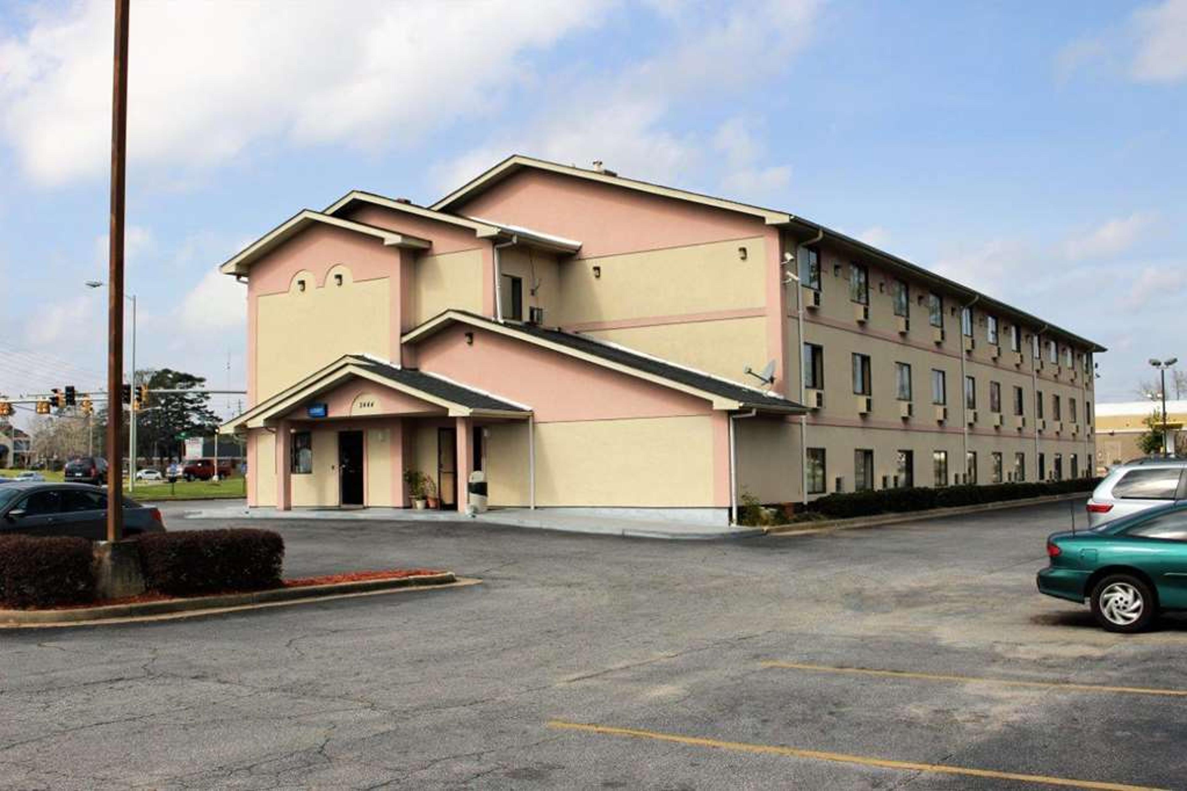 KNIGHTS INN ALBANY