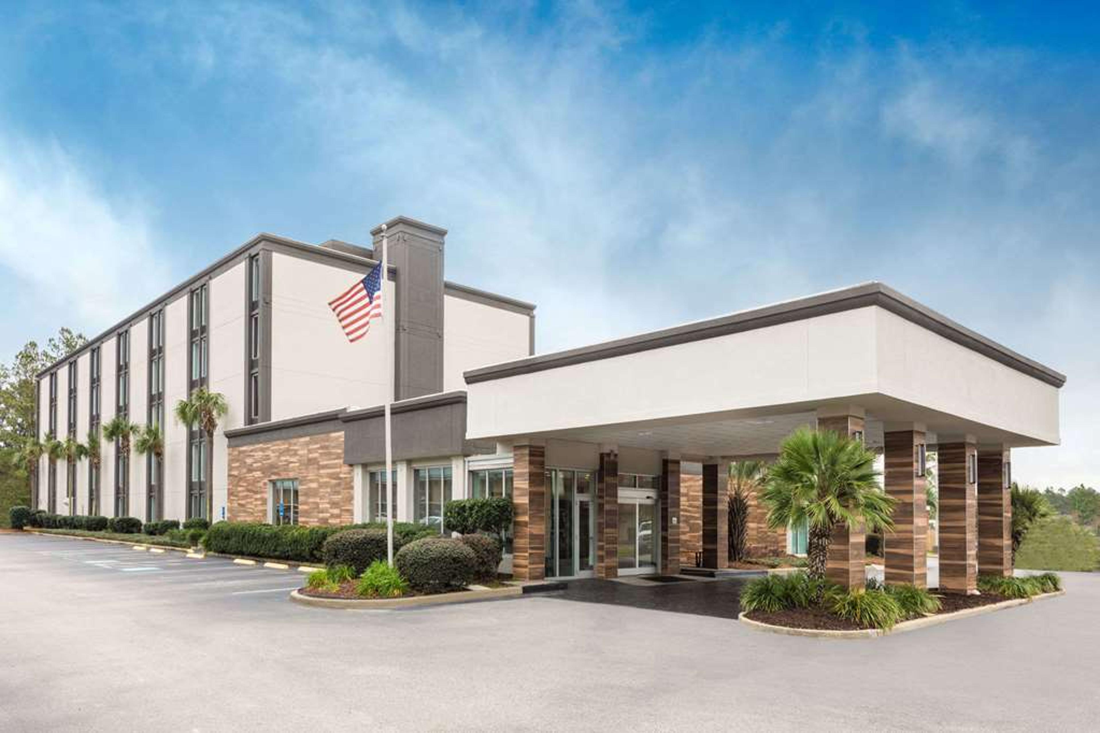 WYNDHAM GARDEN SUMMERVILLE