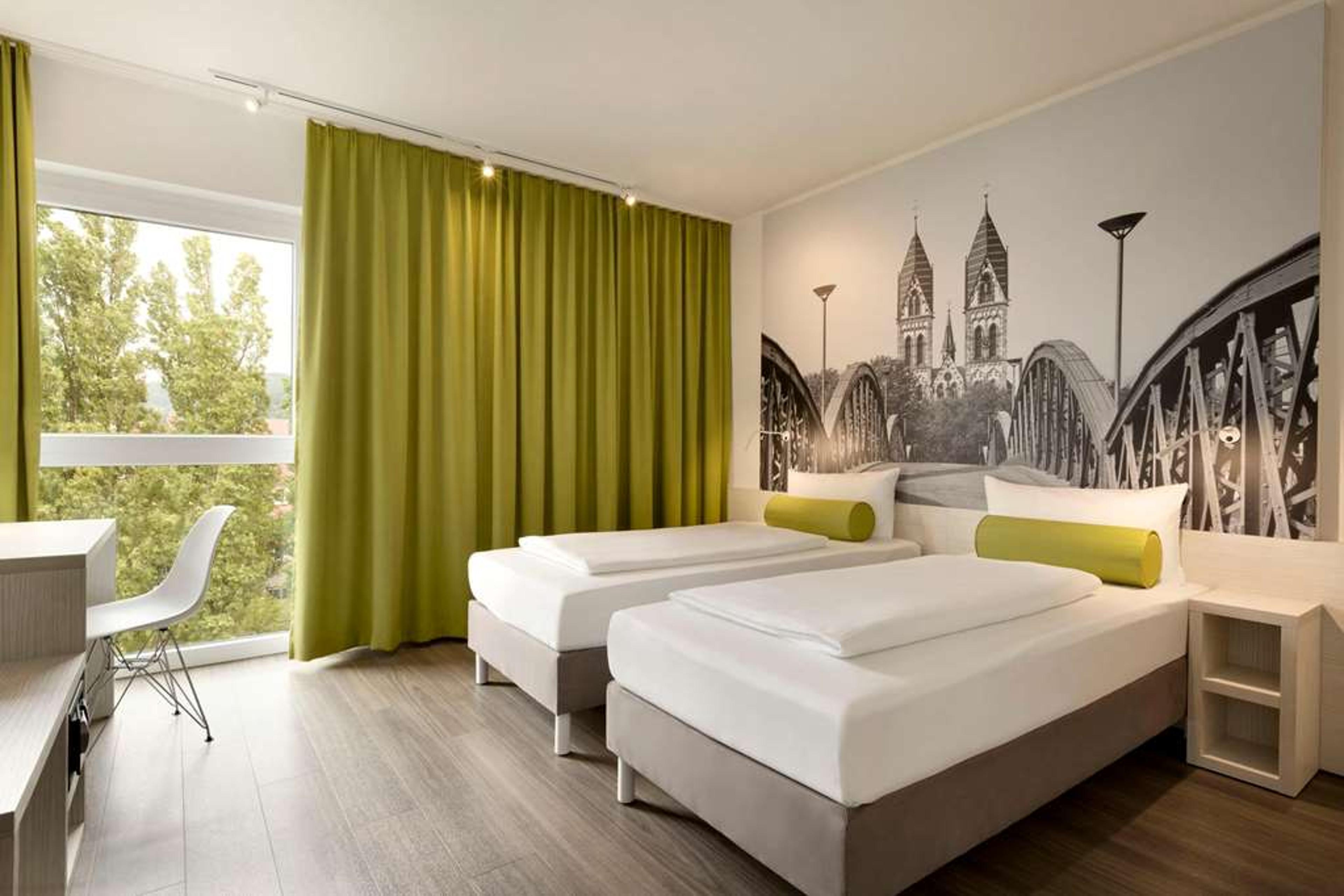 SUPER 8 BY WYNDHAM FREIBURG