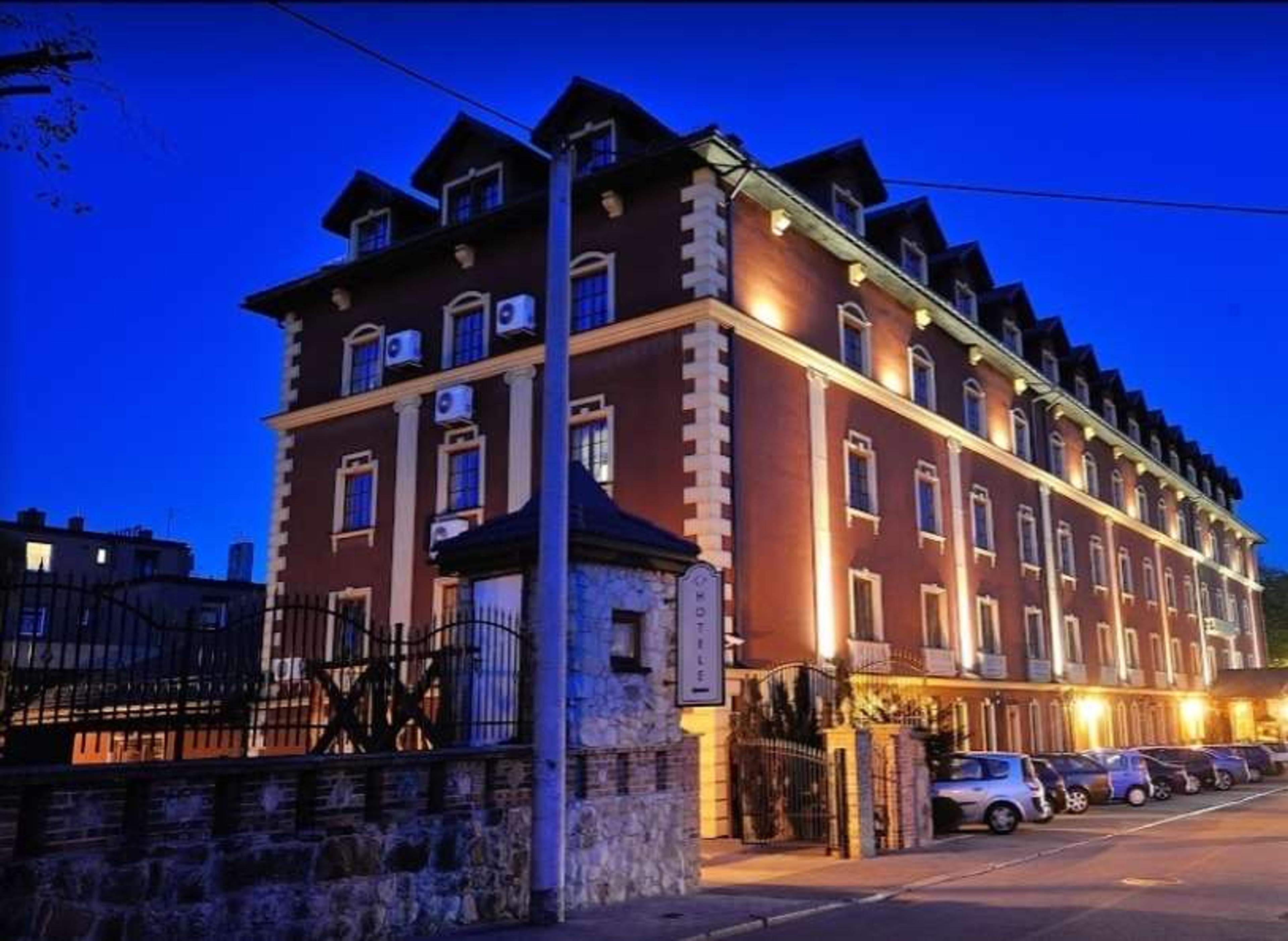 HOTEL DIAMENT ARSENAL PALACE