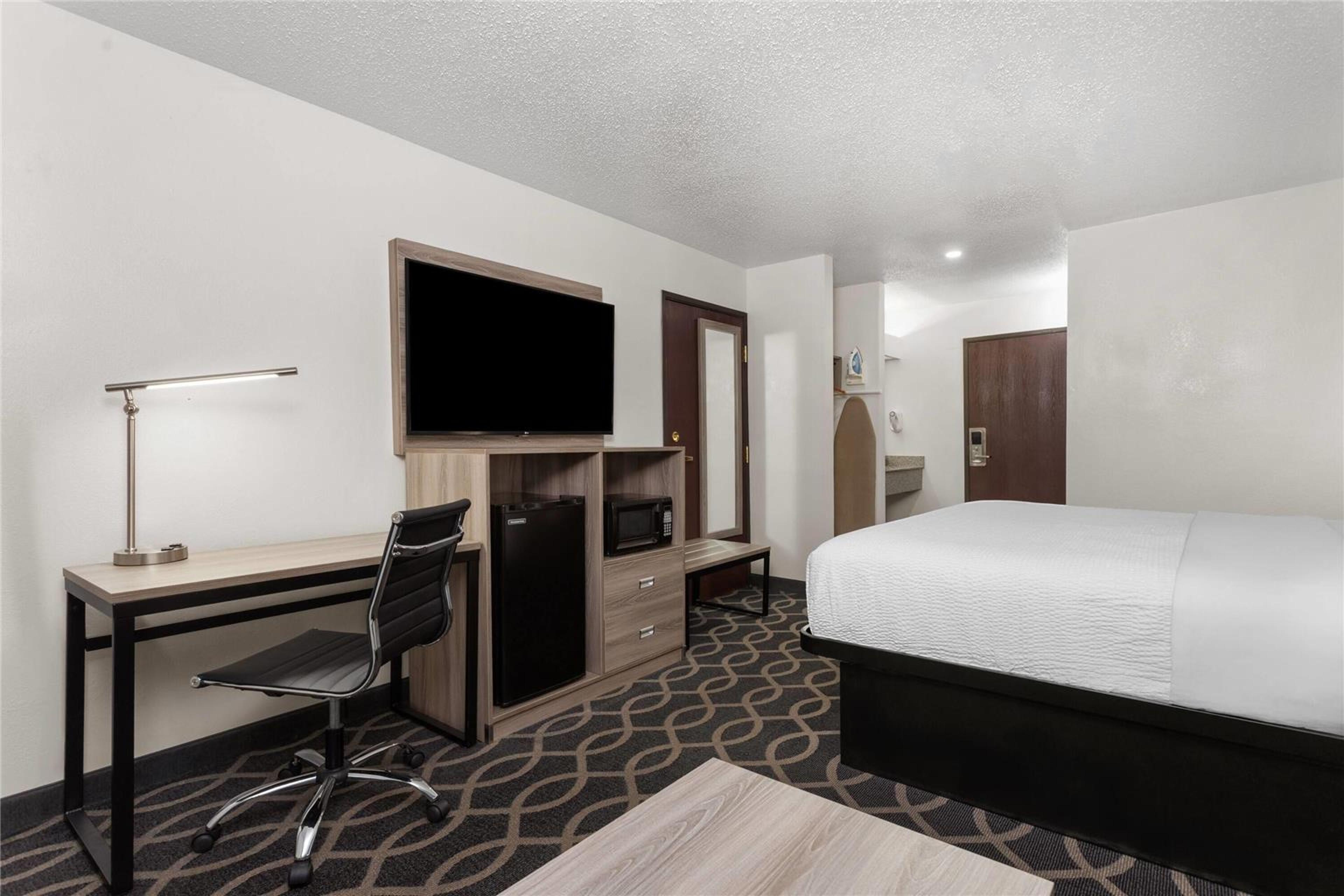 BAYMONT BY WYNDHAM PIQUA