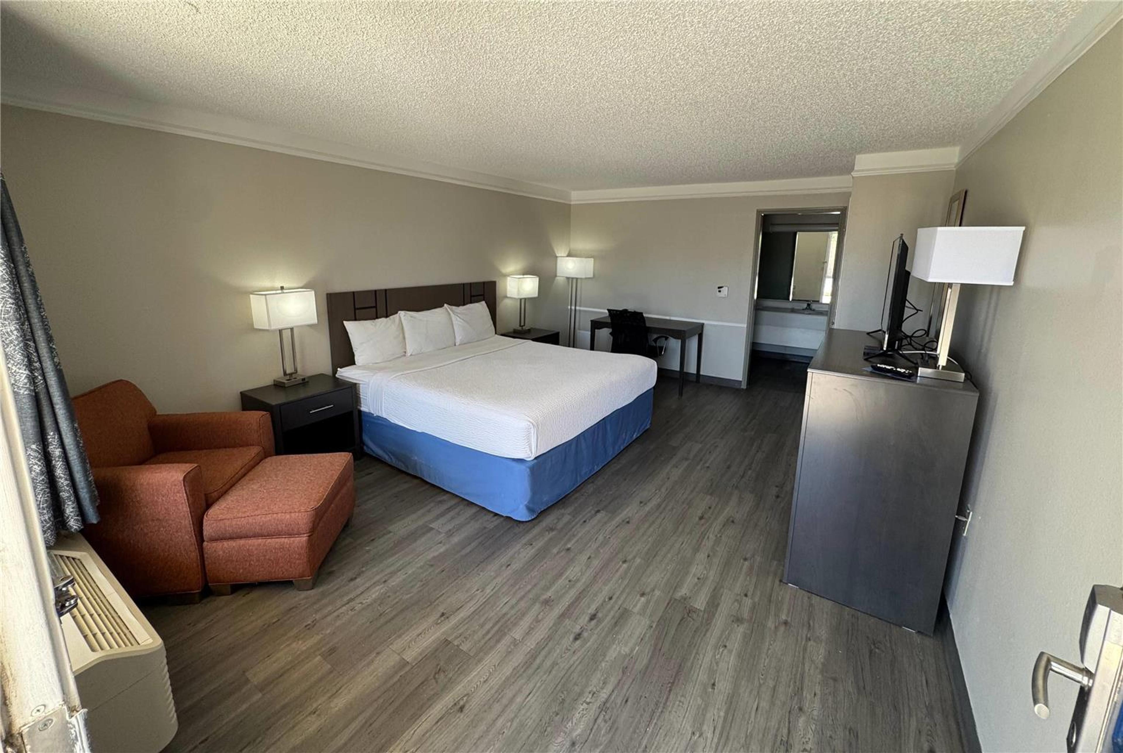 DAYS INN BY WYNDHAM, GEORGETOWN
