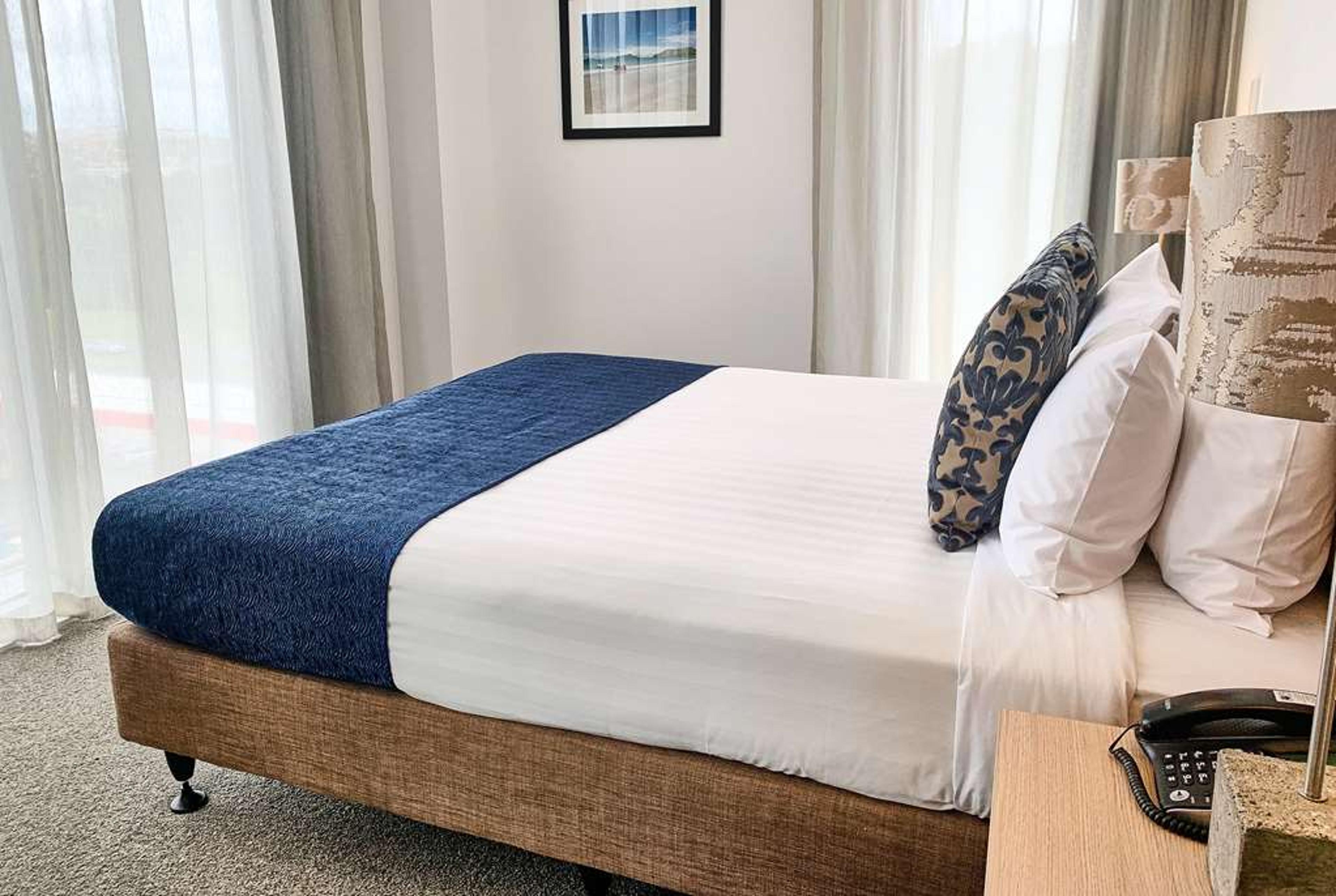 RAMADA SUITES BY WYNDHAM ALBANY