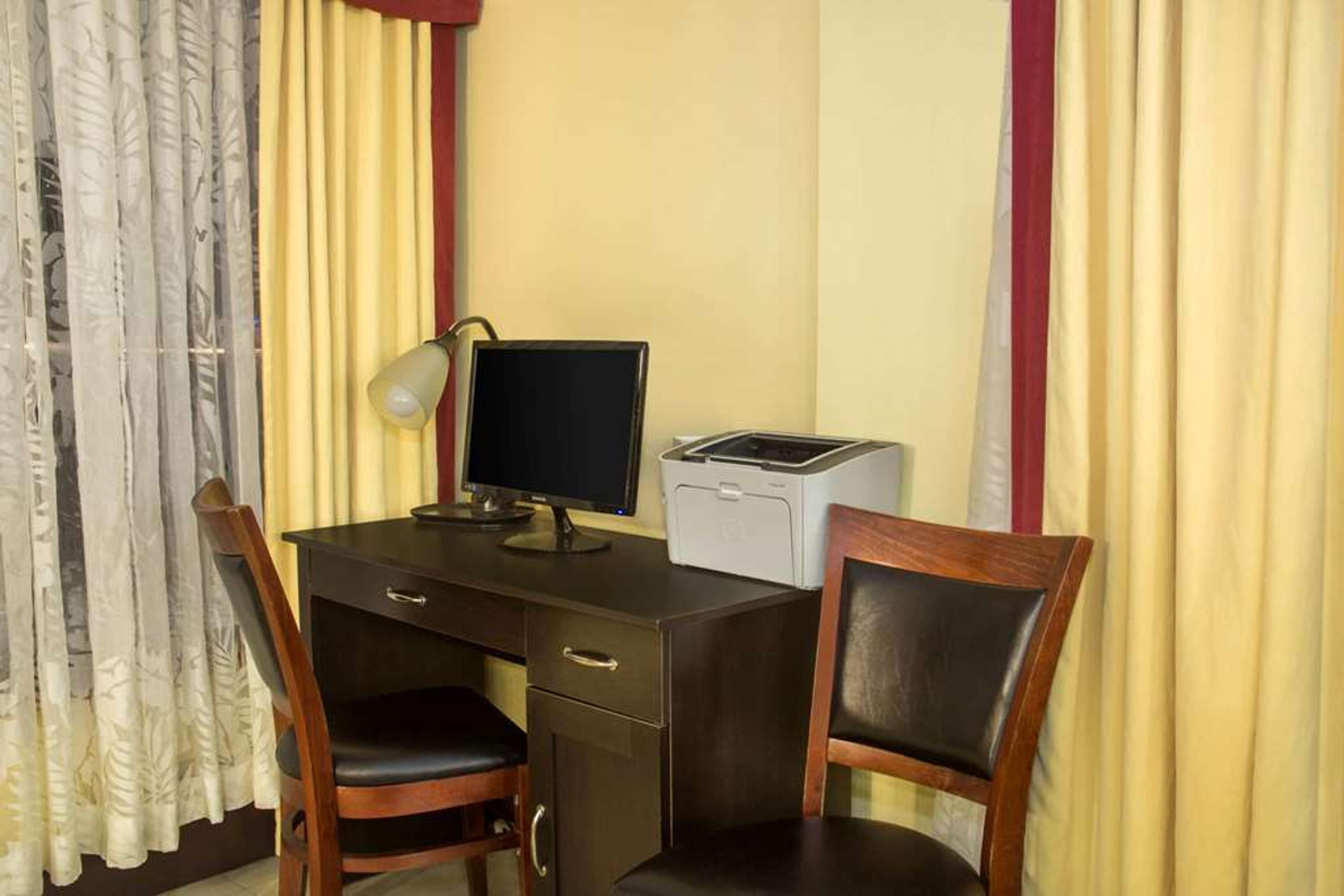 Hotel Photo 5