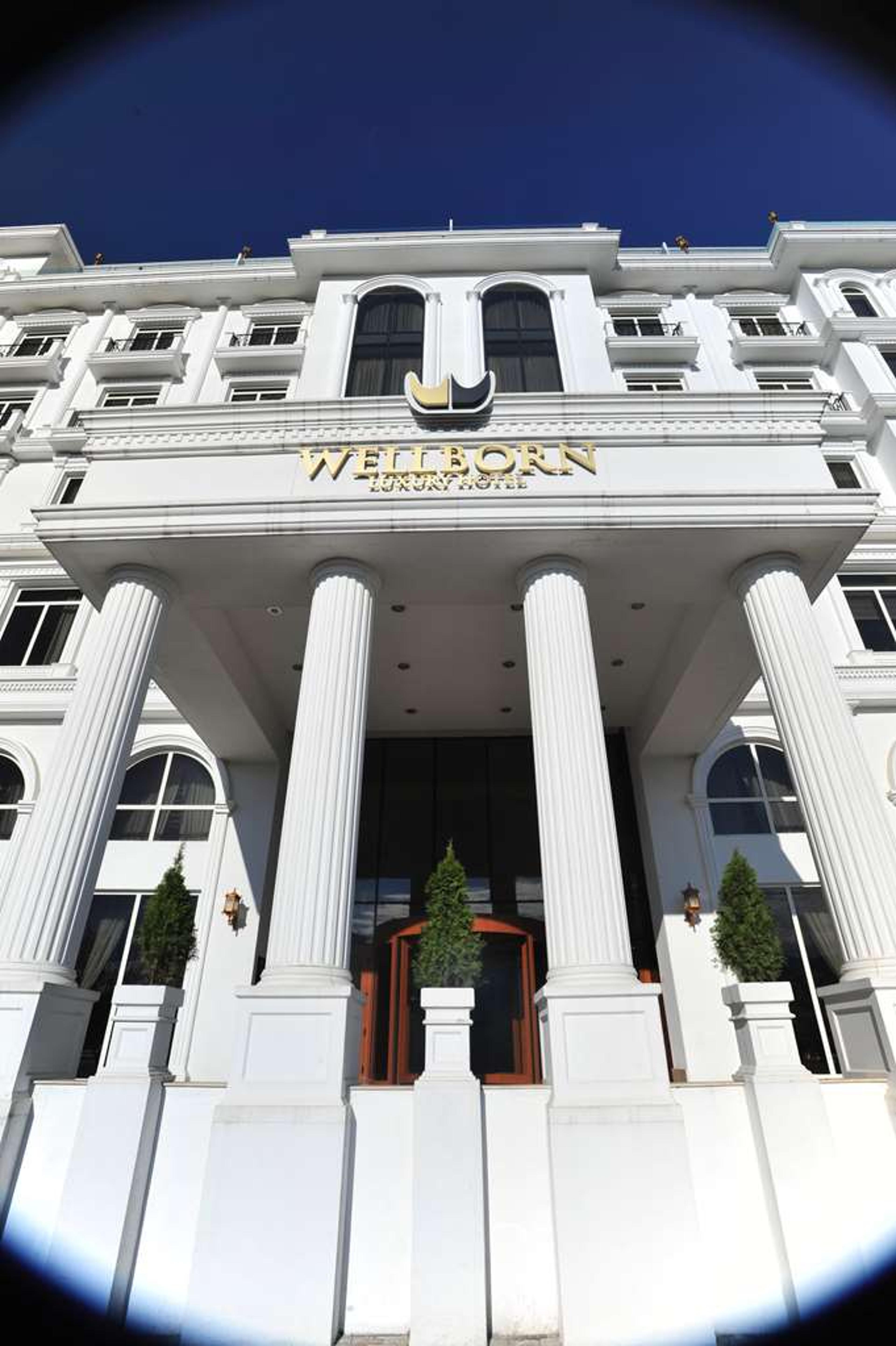WELLBORN LUXURY HOTEL