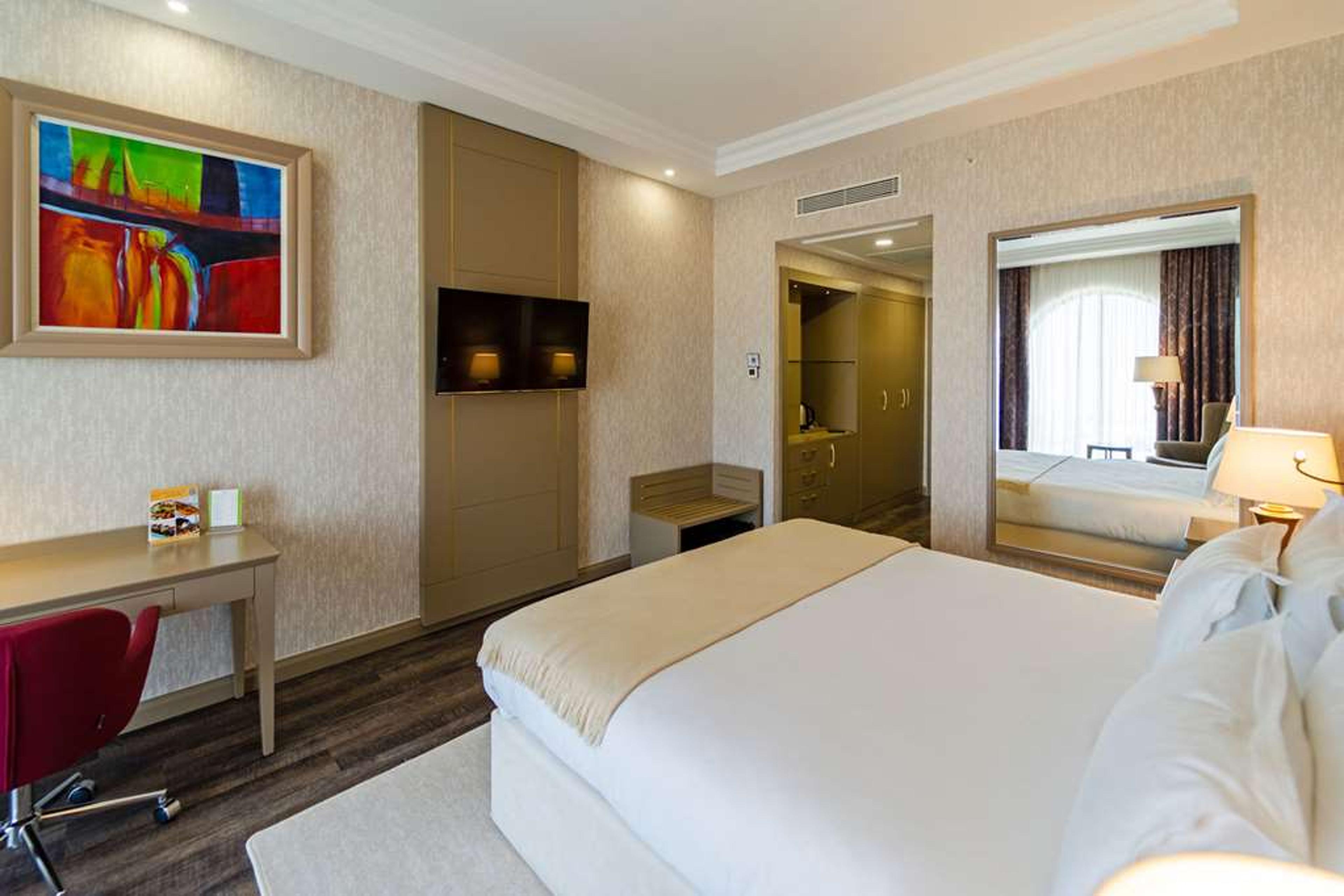 WELLBORN LUXURY HOTEL