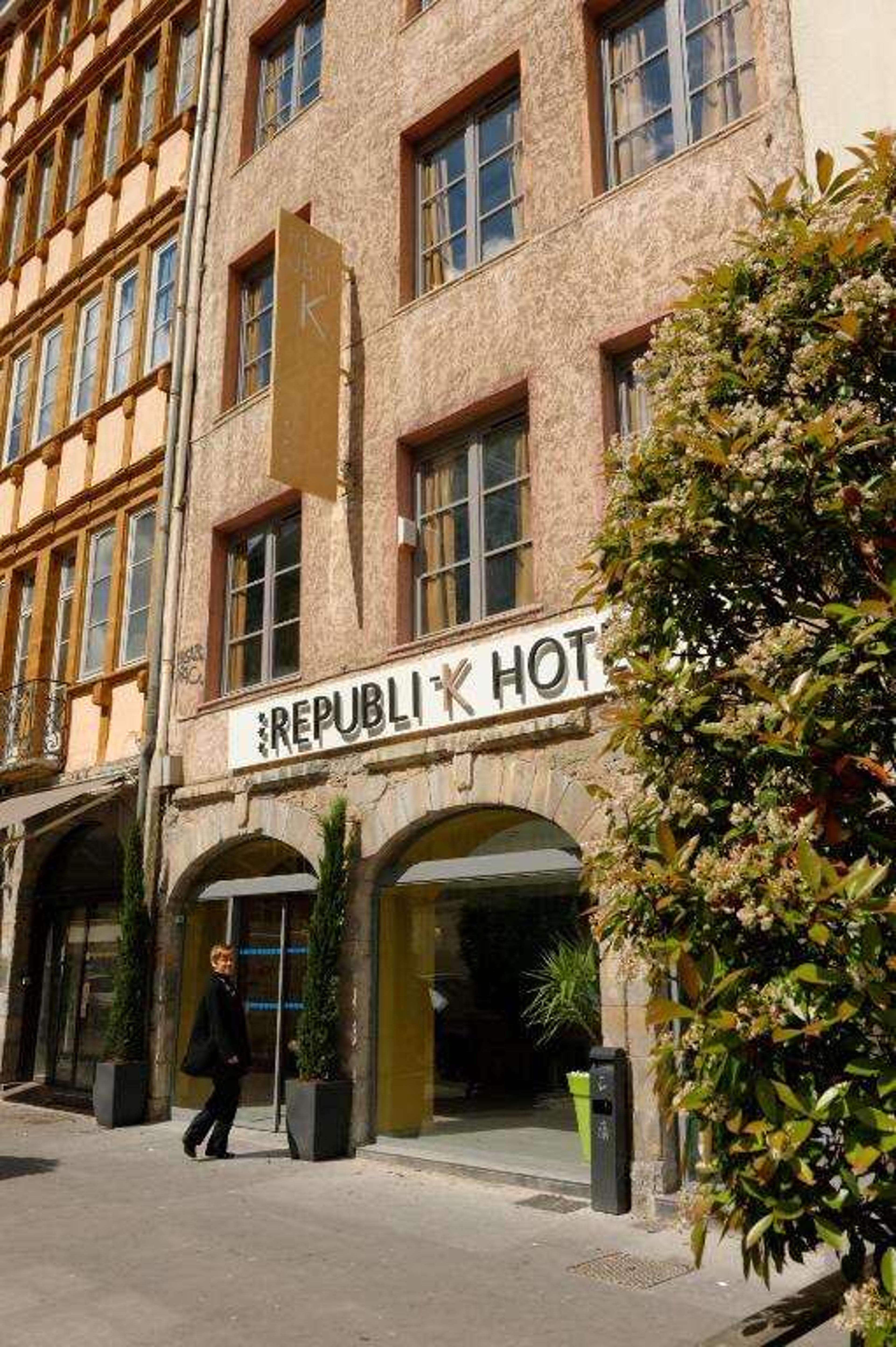 REPUBLIK HOTEL LYON***