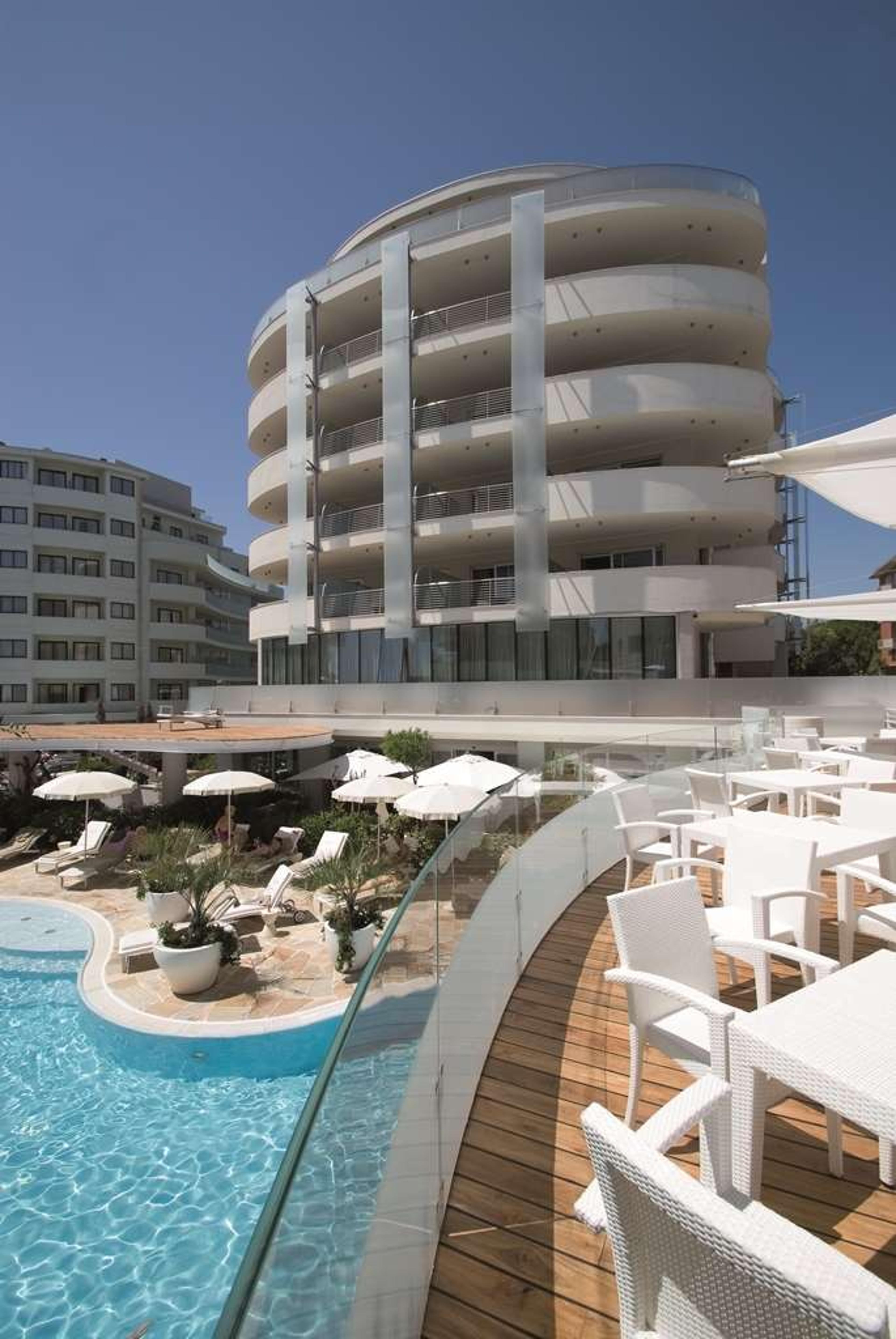 HOTEL PREMIER AND SUITES