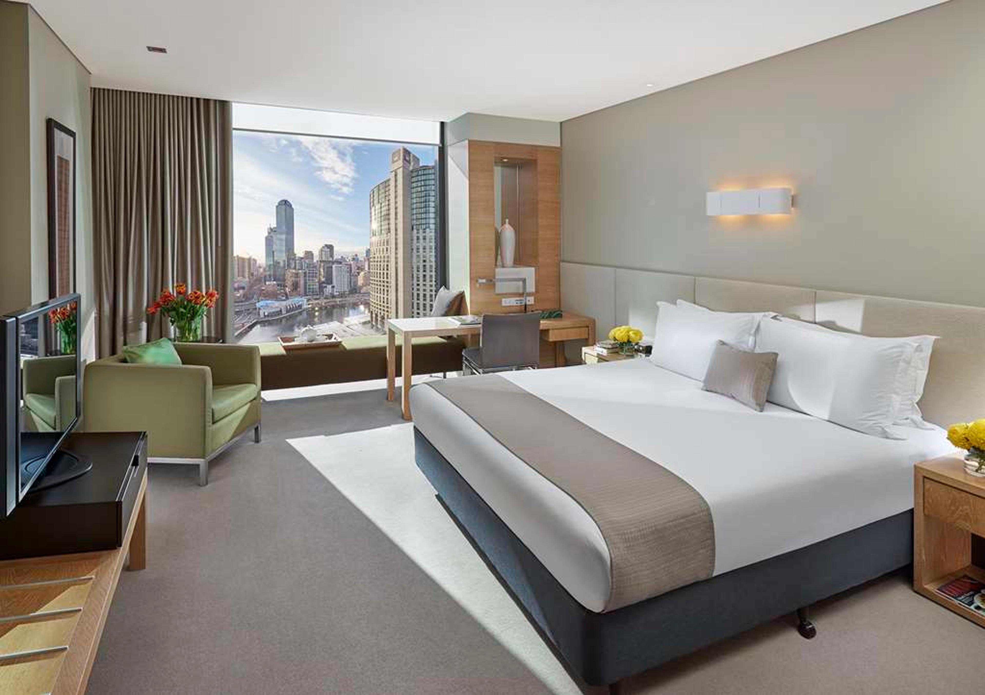 CROWN PROMENADE MELBOURNE