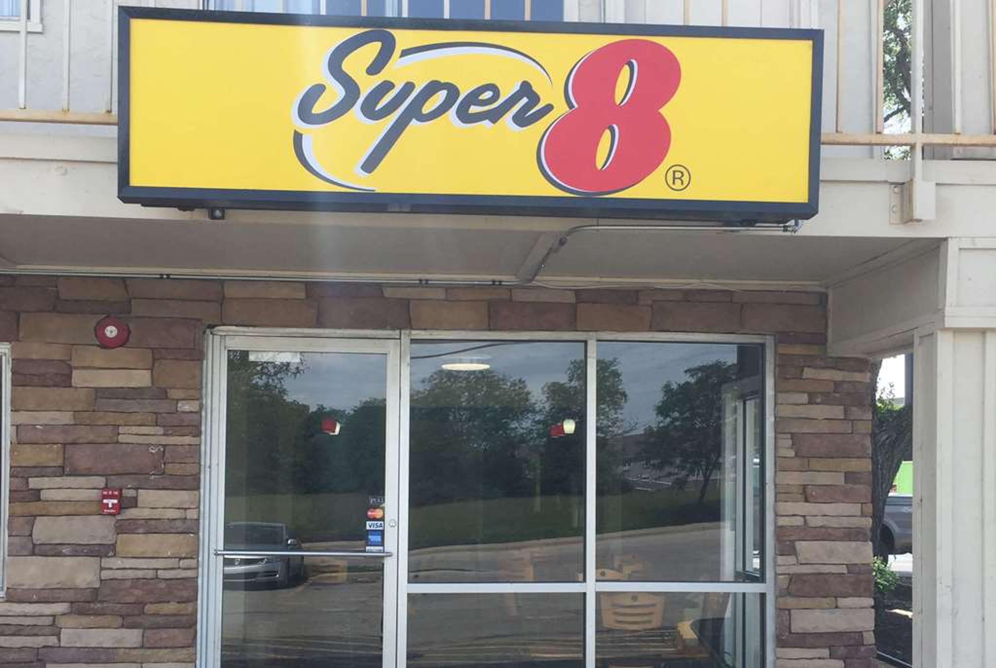 SUPER 8 BY WYNDHAM FLORENCE
