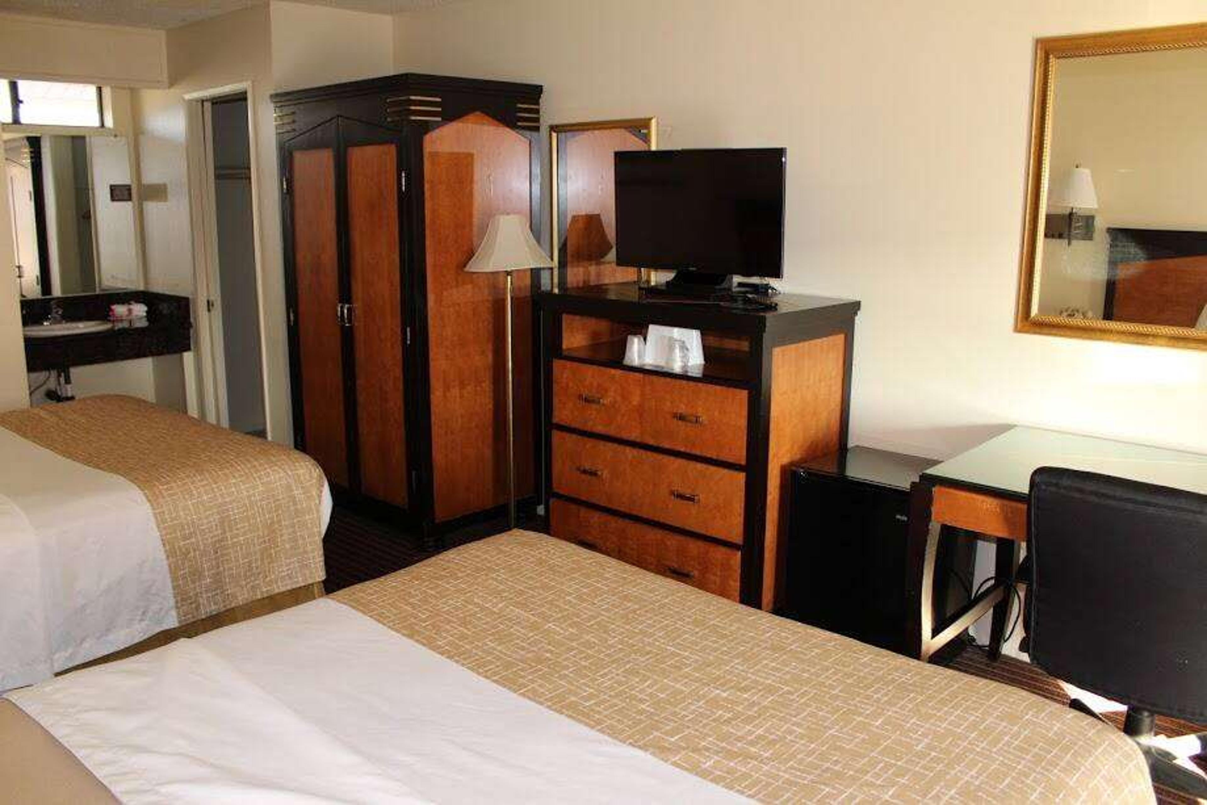 TRAVELODGE BY WYNDHAM BUENA PARK