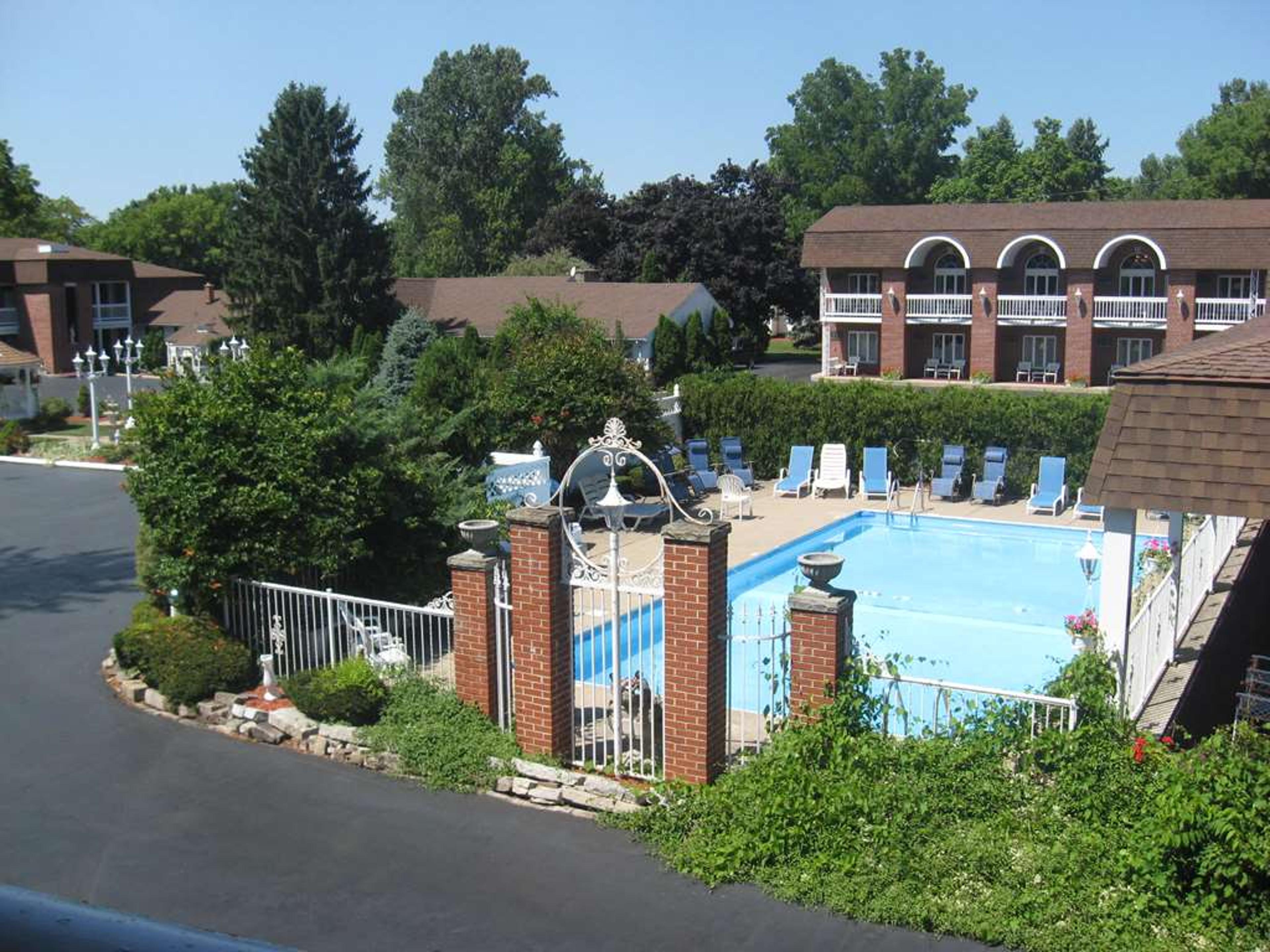 Lockport Inn and Suites