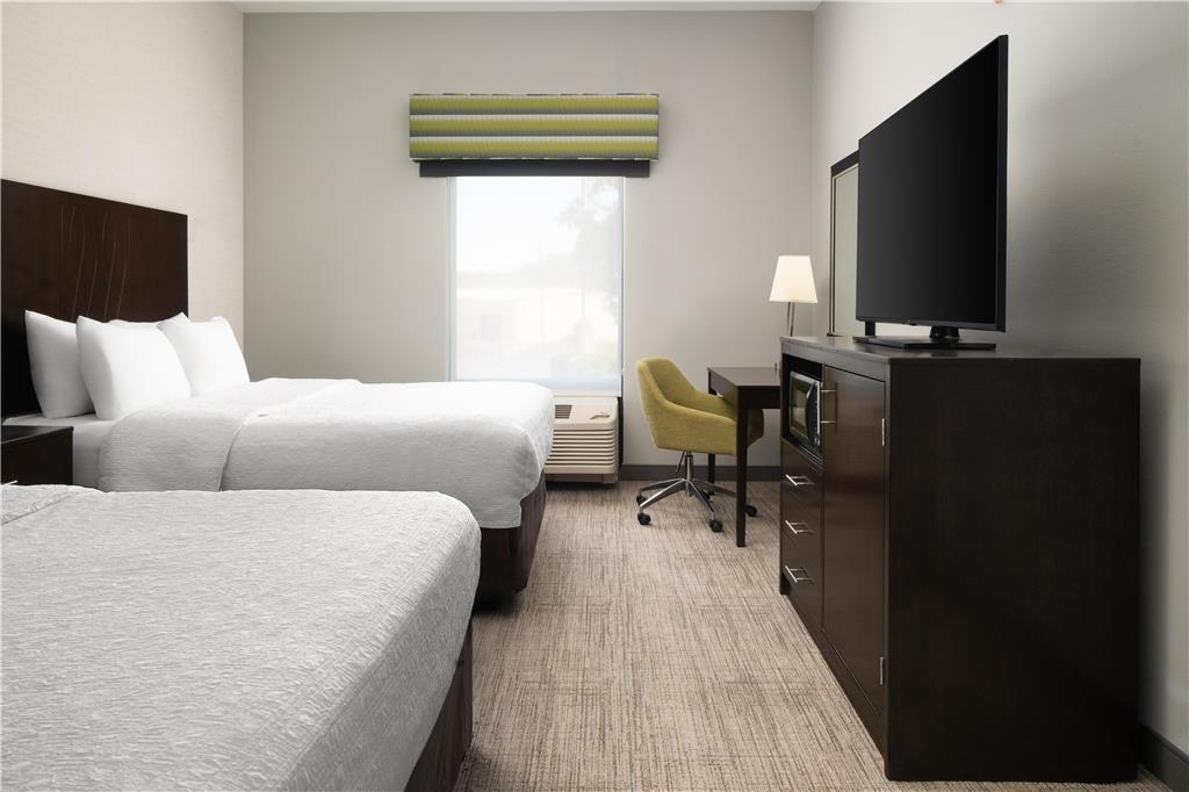 HAMPTON INN FAIRMONT