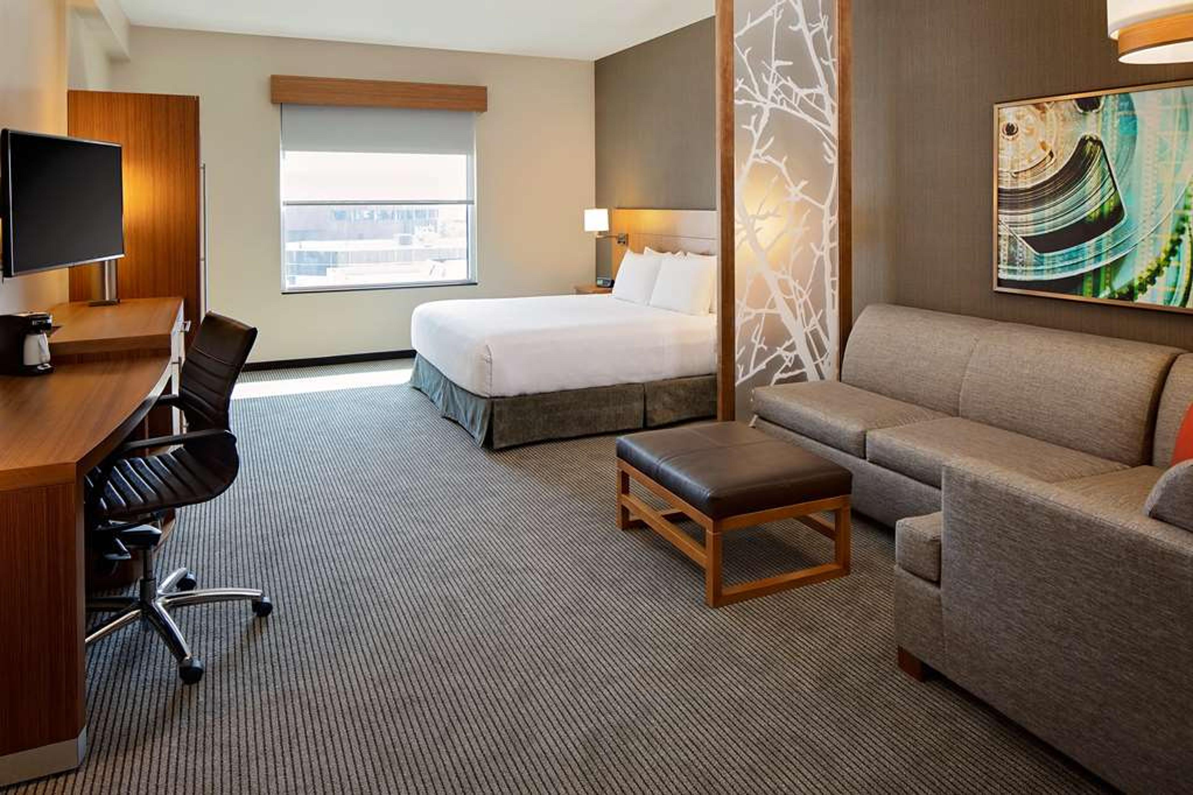 Hyatt Place Glendale / Los Angeles