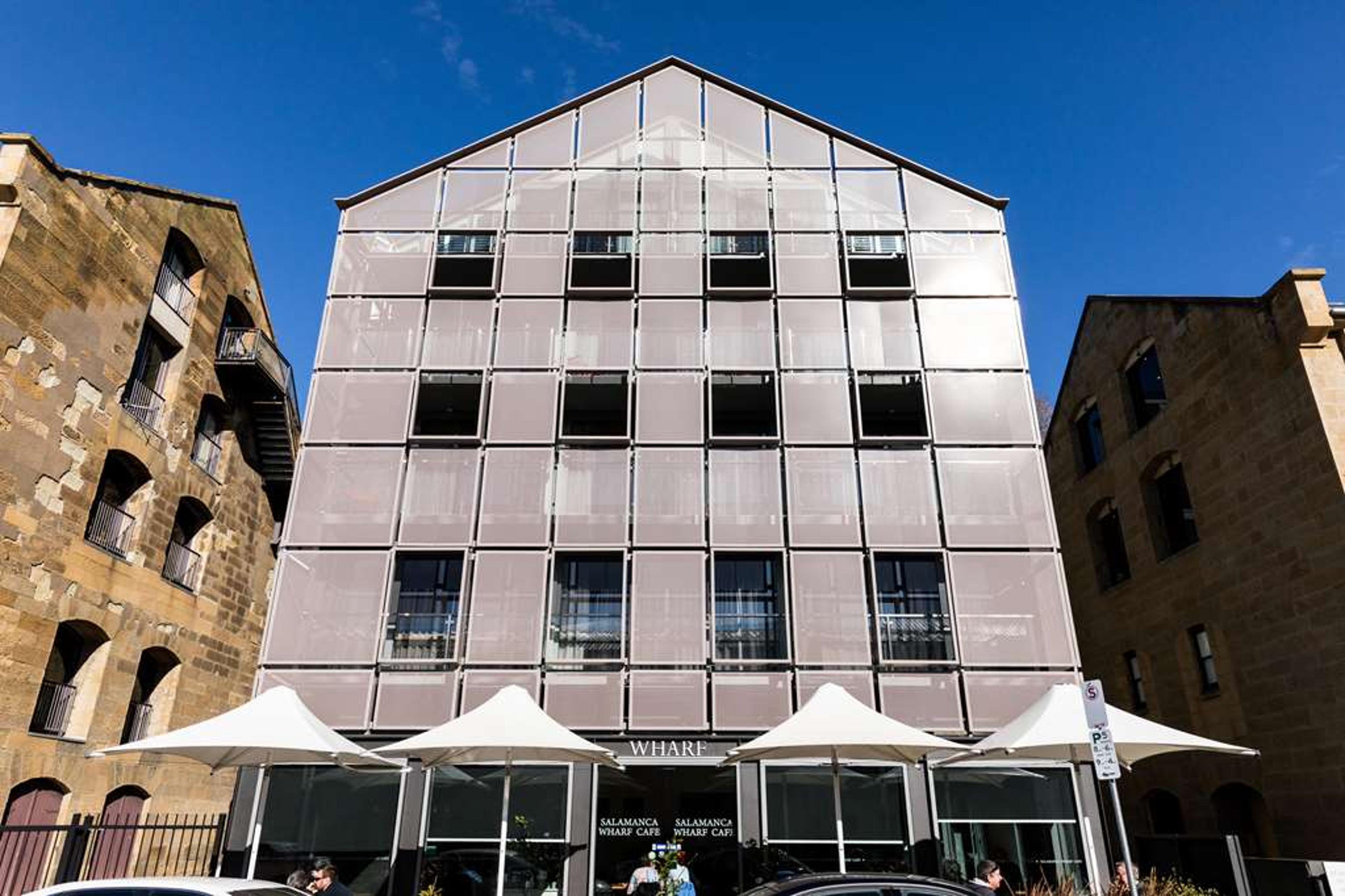SALAMANCA WHARF HOTEL