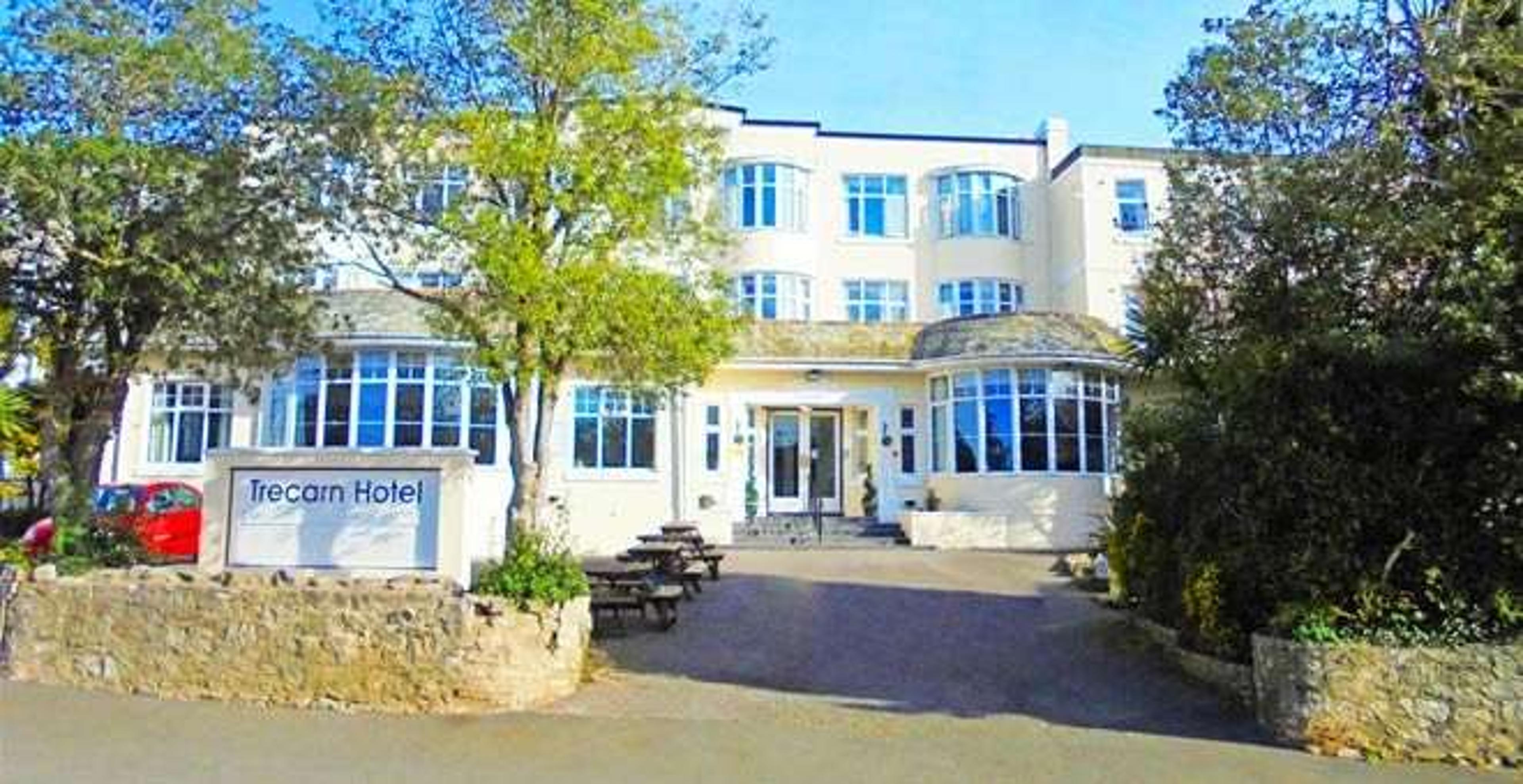 TRECARN HOTEL