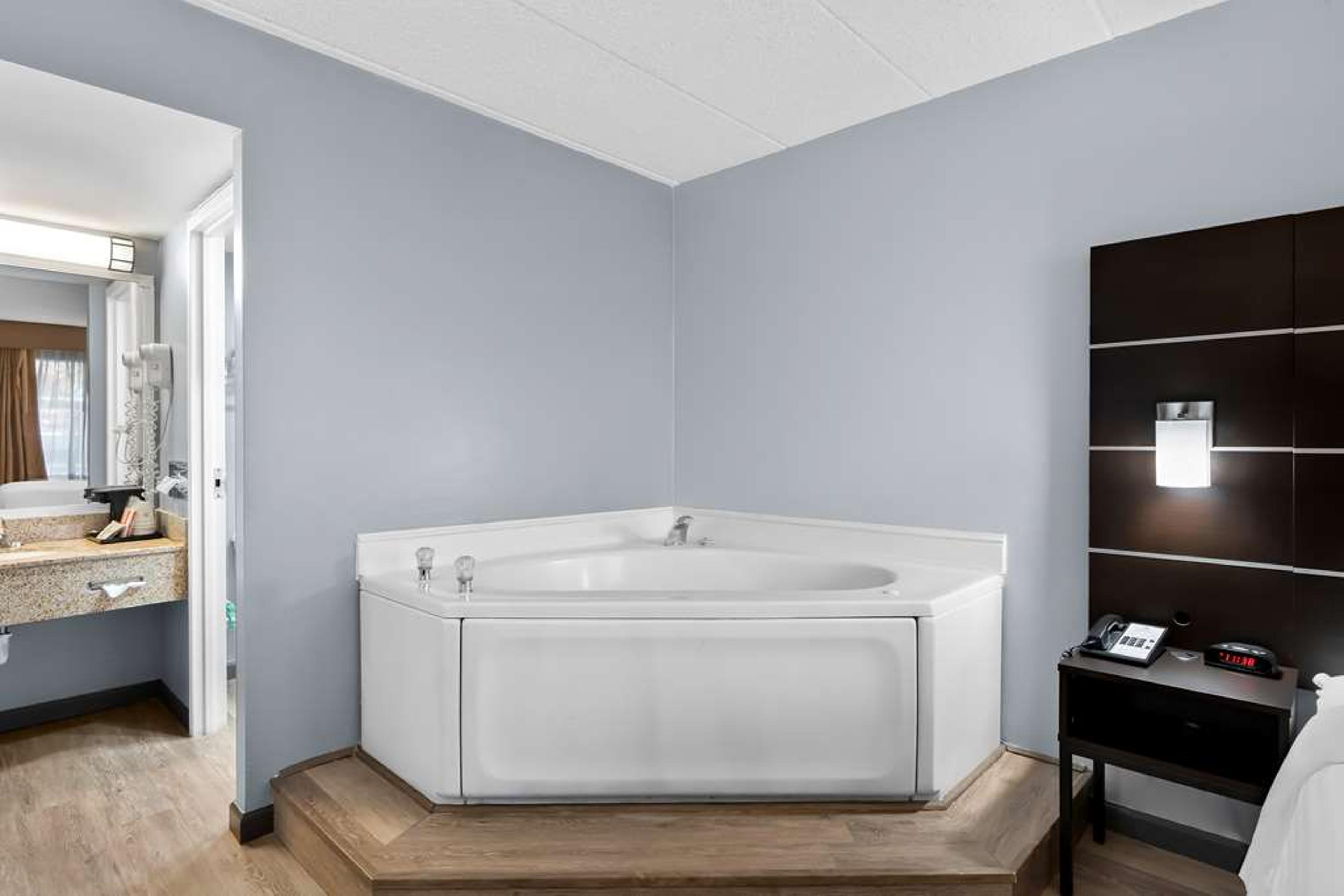 SureStay Plus by Best Western Brandywine Valley