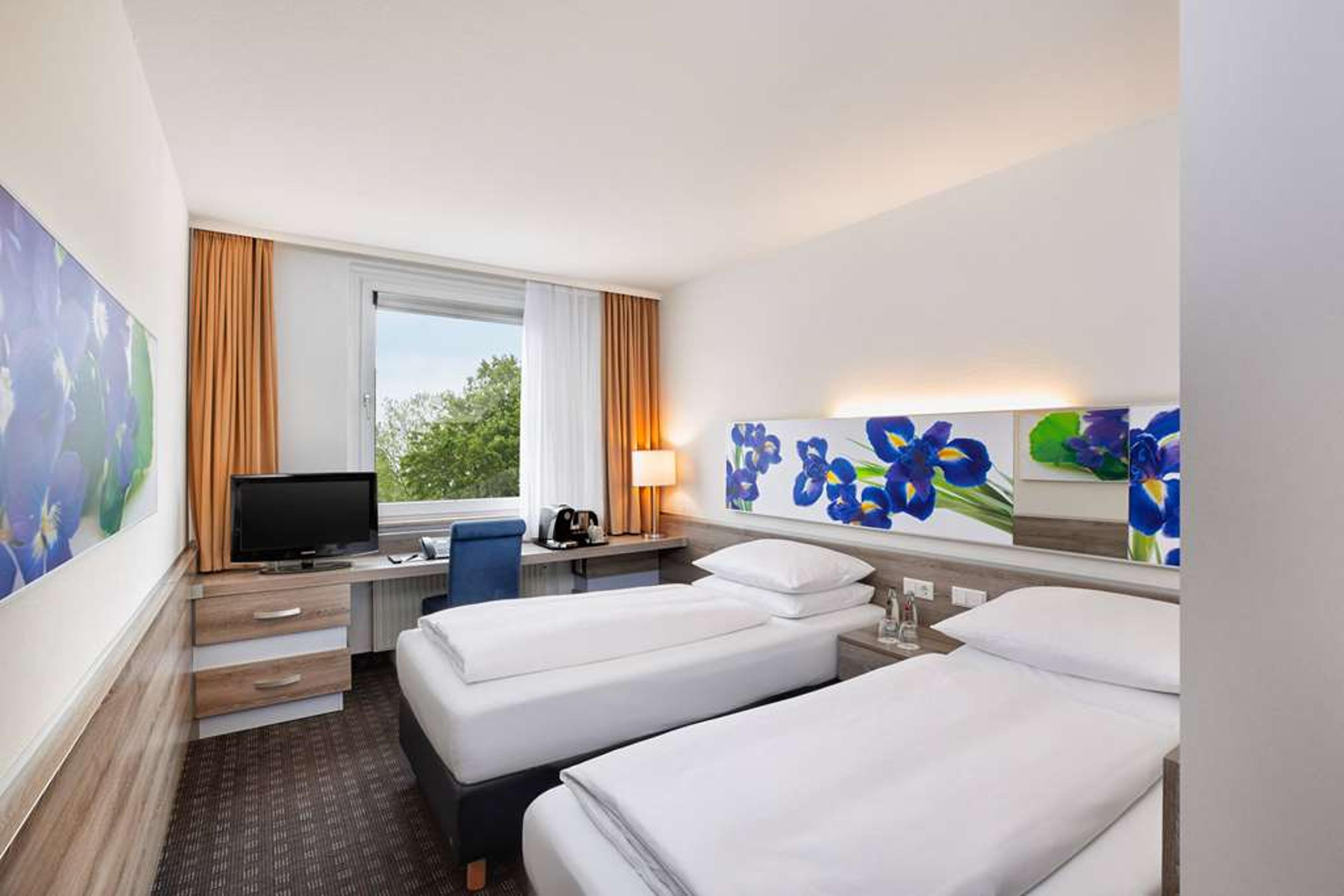 H PLUS HOTEL FRANKFURT AIRPORT